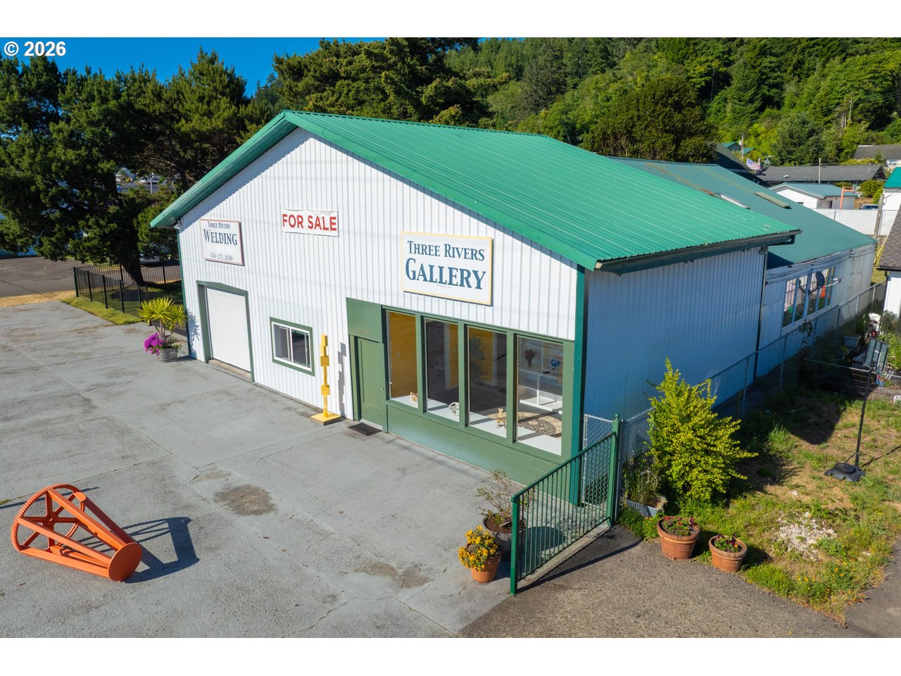 main property photo 2