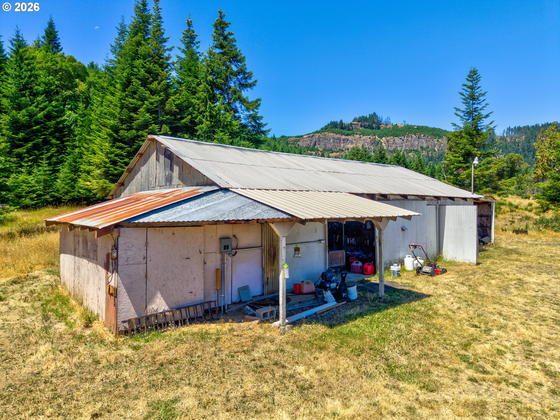 main property photo 37