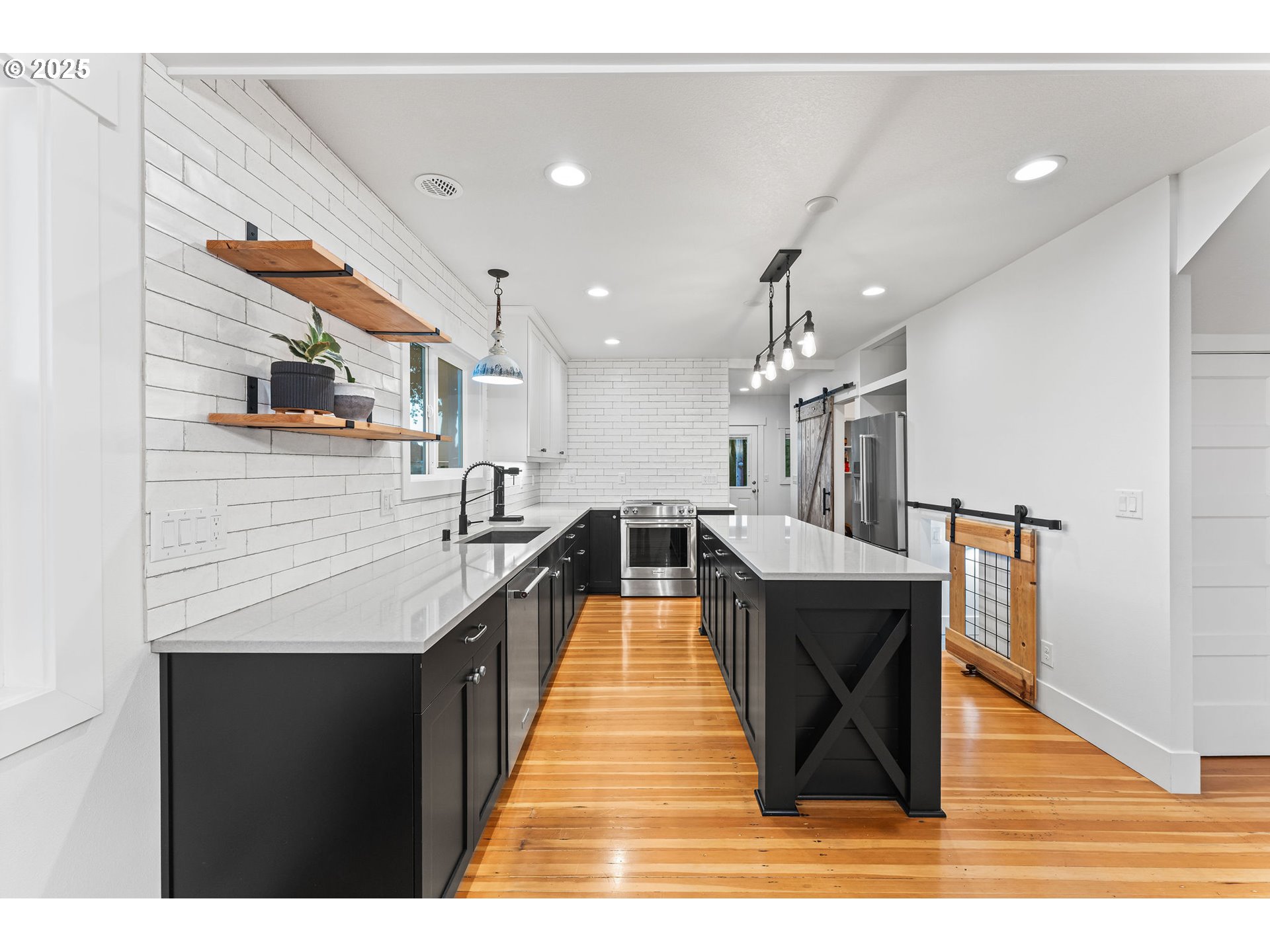 property viewer photo 12