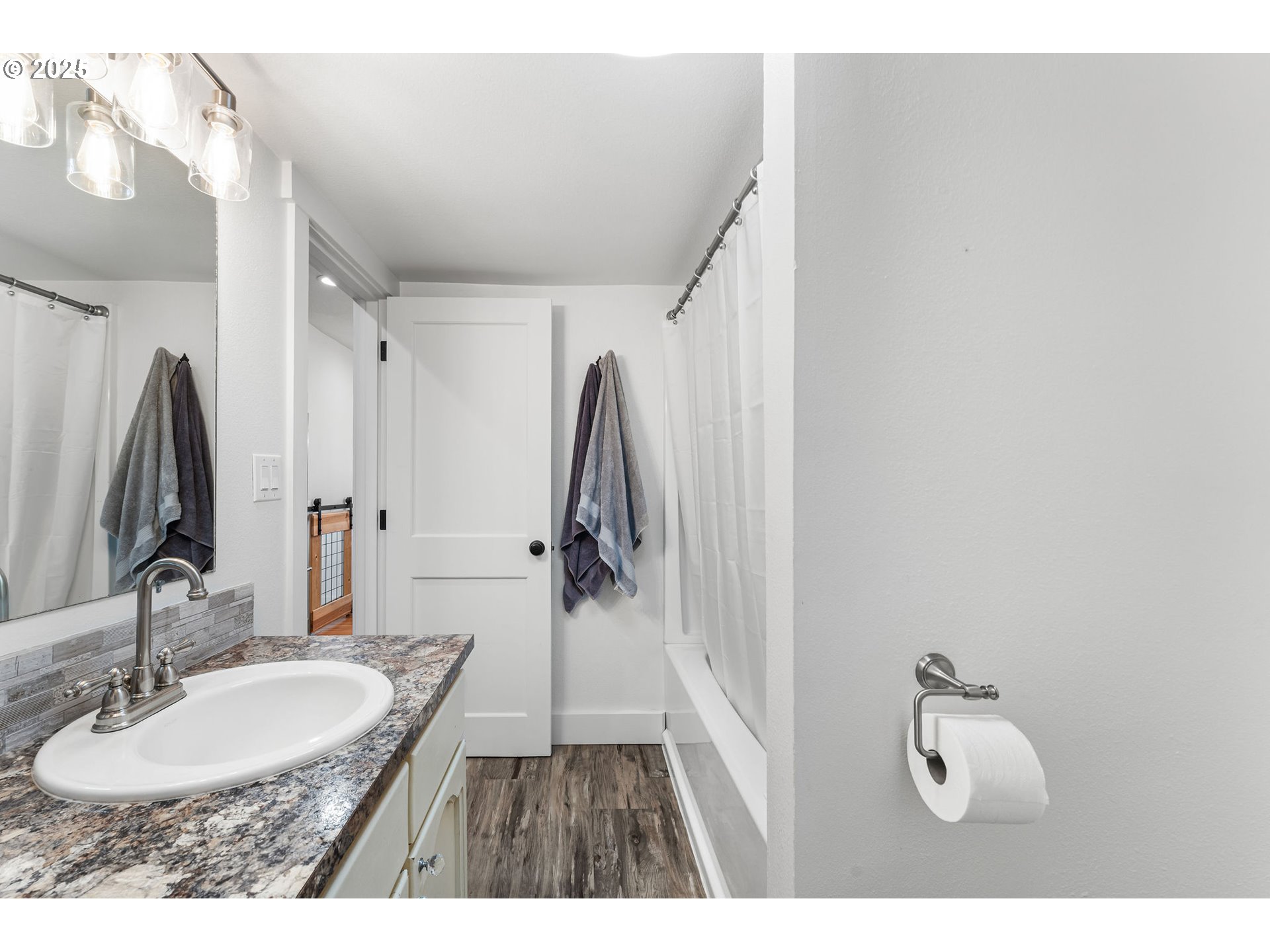 property viewer photo 14