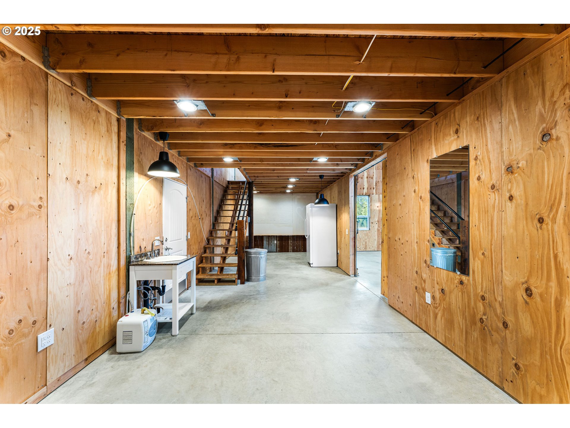 property viewer photo 38