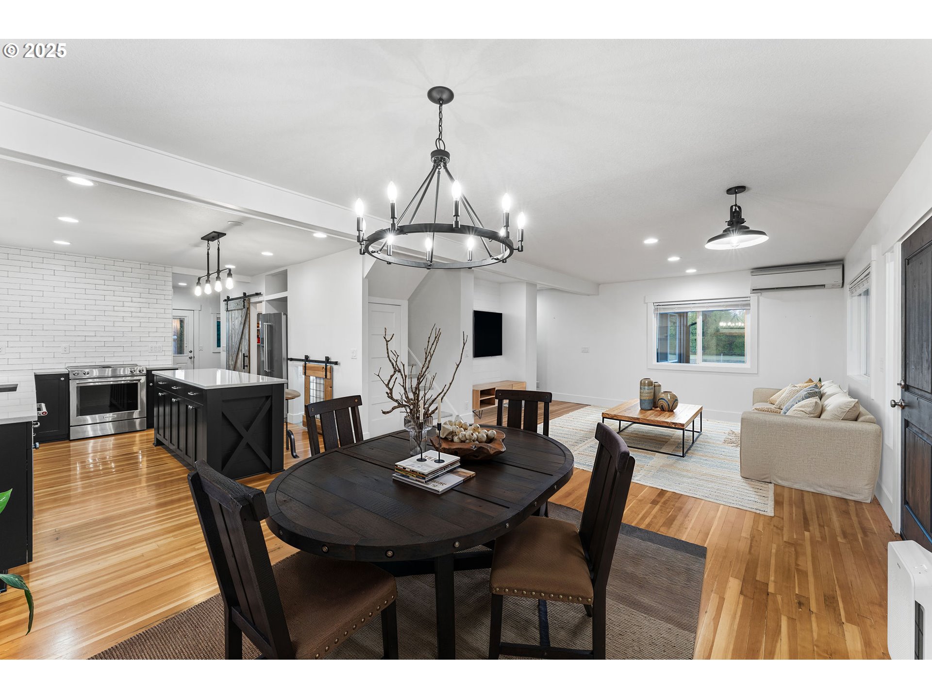 property viewer photo 4