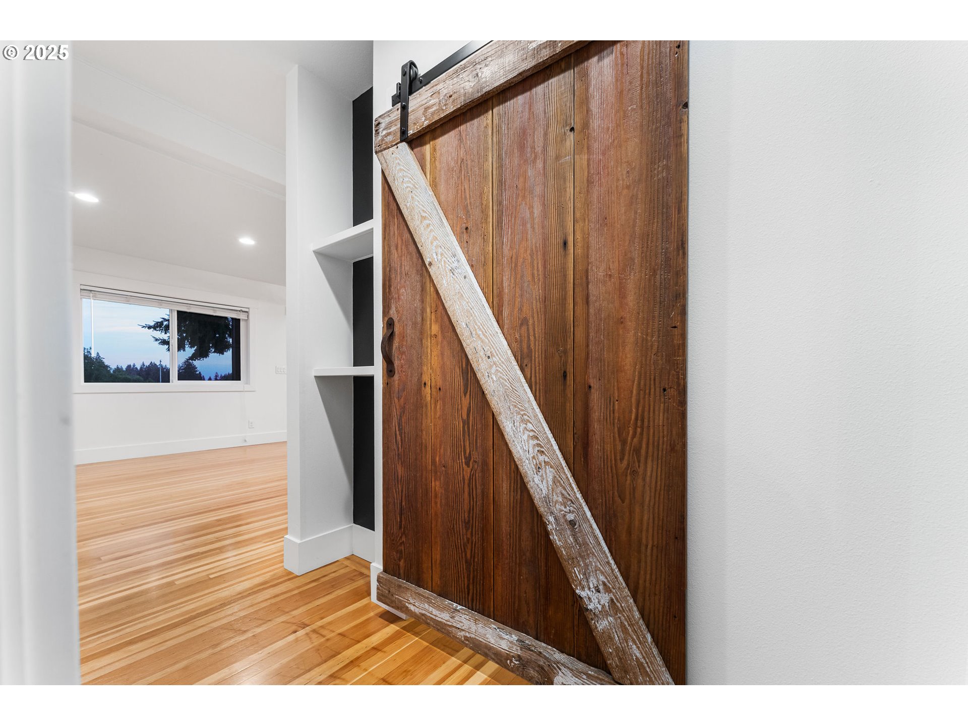 property viewer photo 5