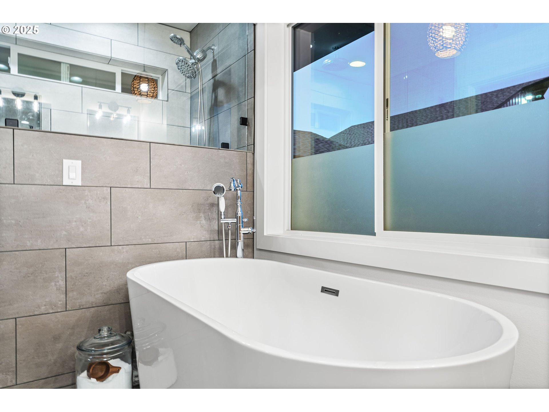 property viewer photo 8