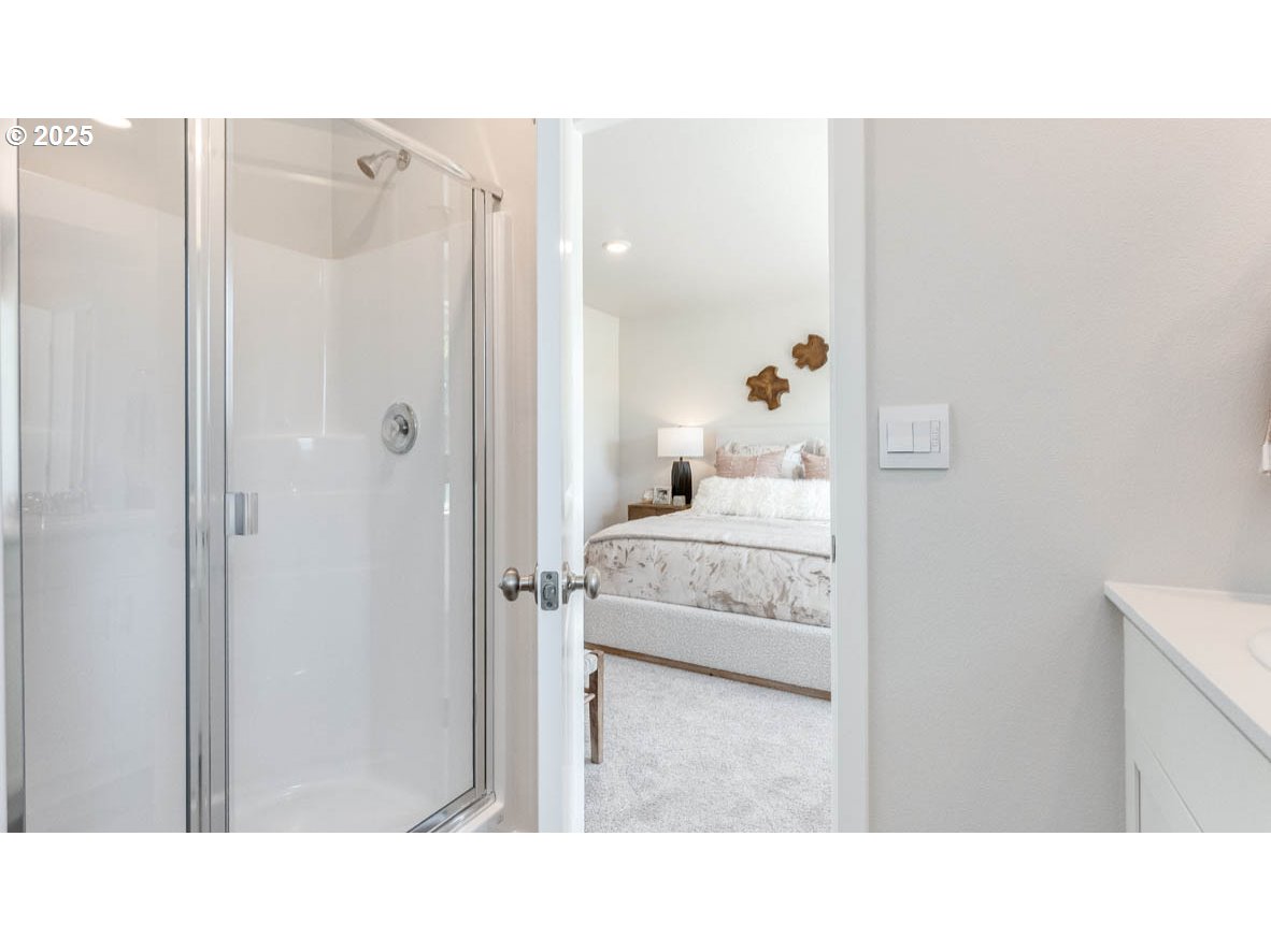 property viewer photo 25