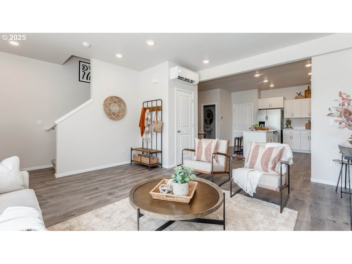 property viewer photo 8
