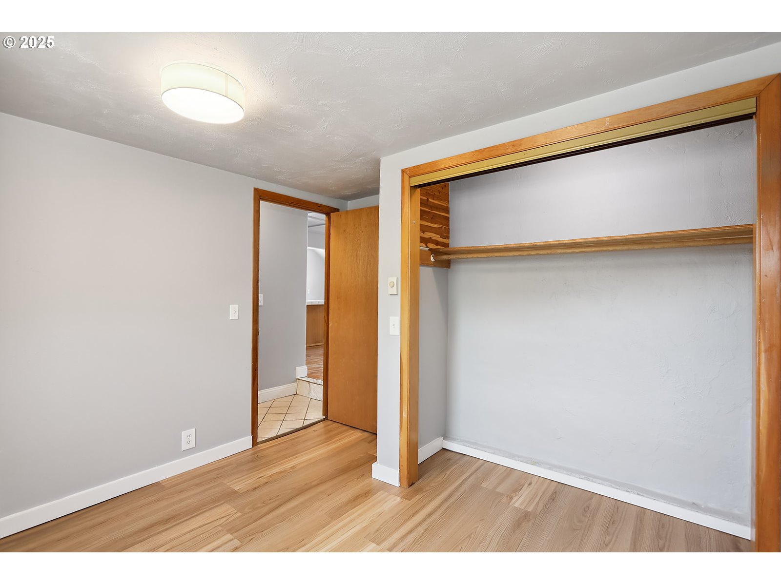 property viewer photo 11