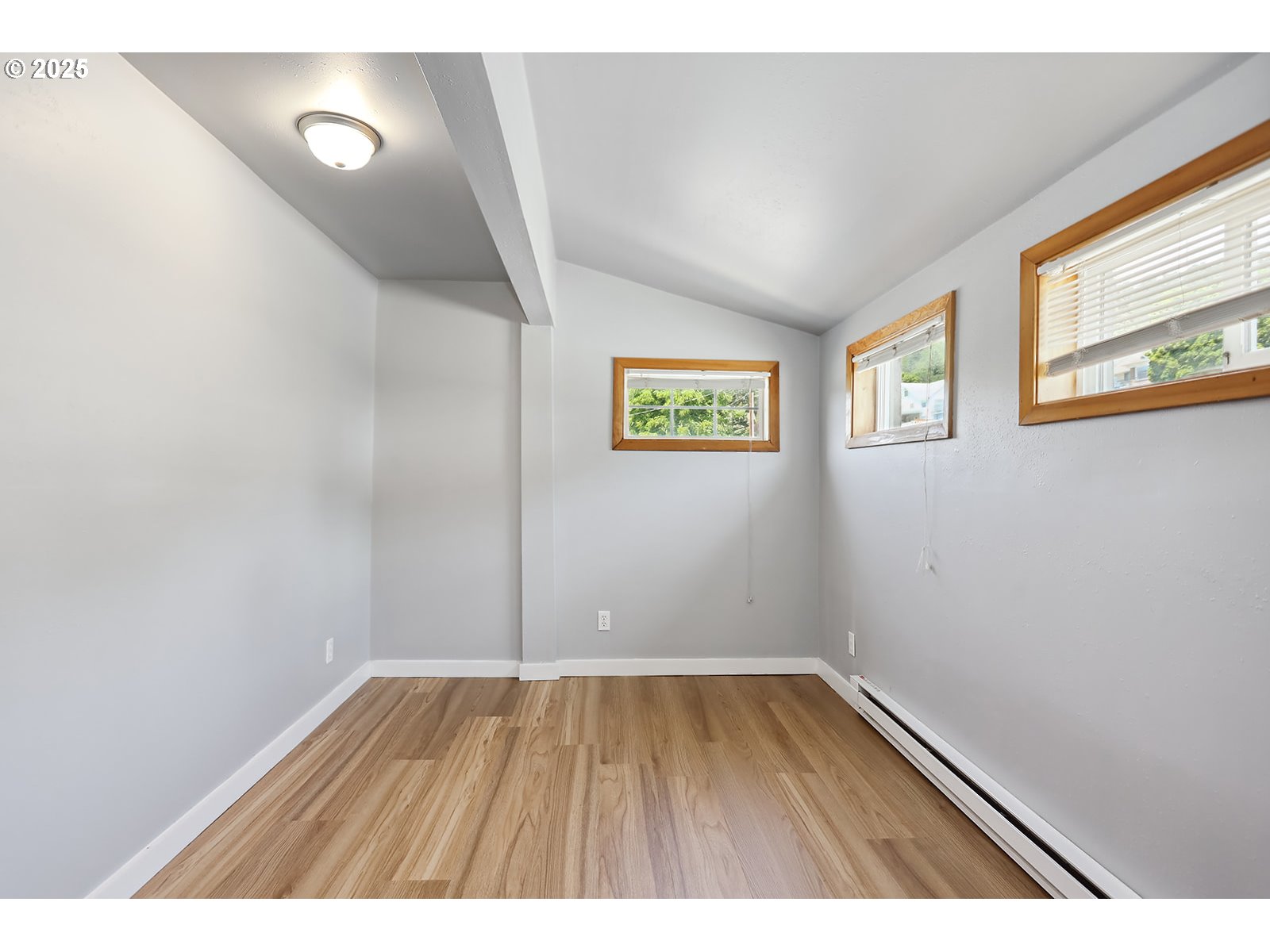 property viewer photo 18
