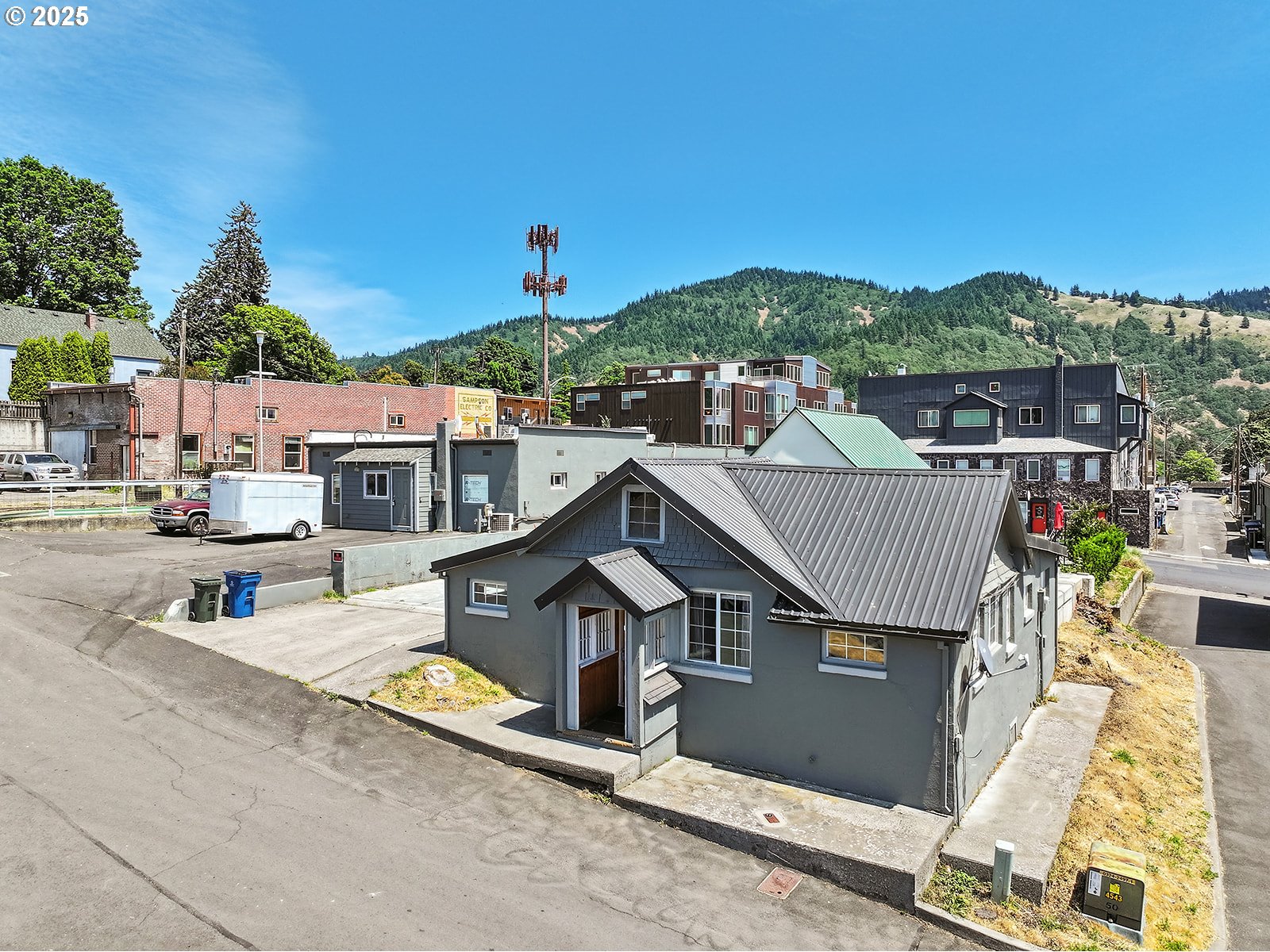 property viewer photo 2
