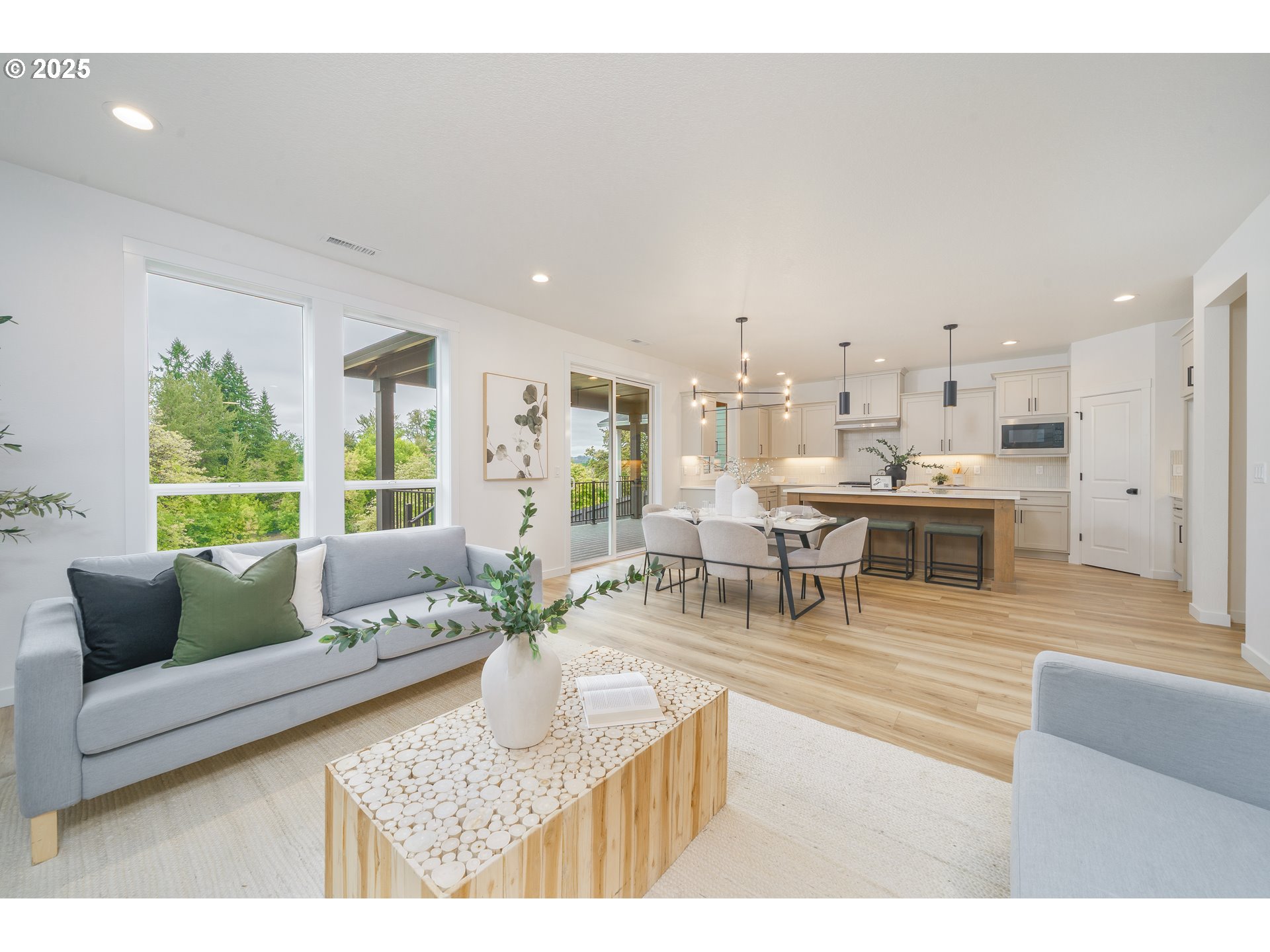 property viewer photo 11