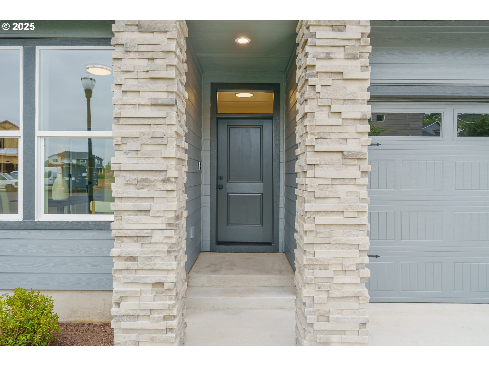 property viewer photo 2