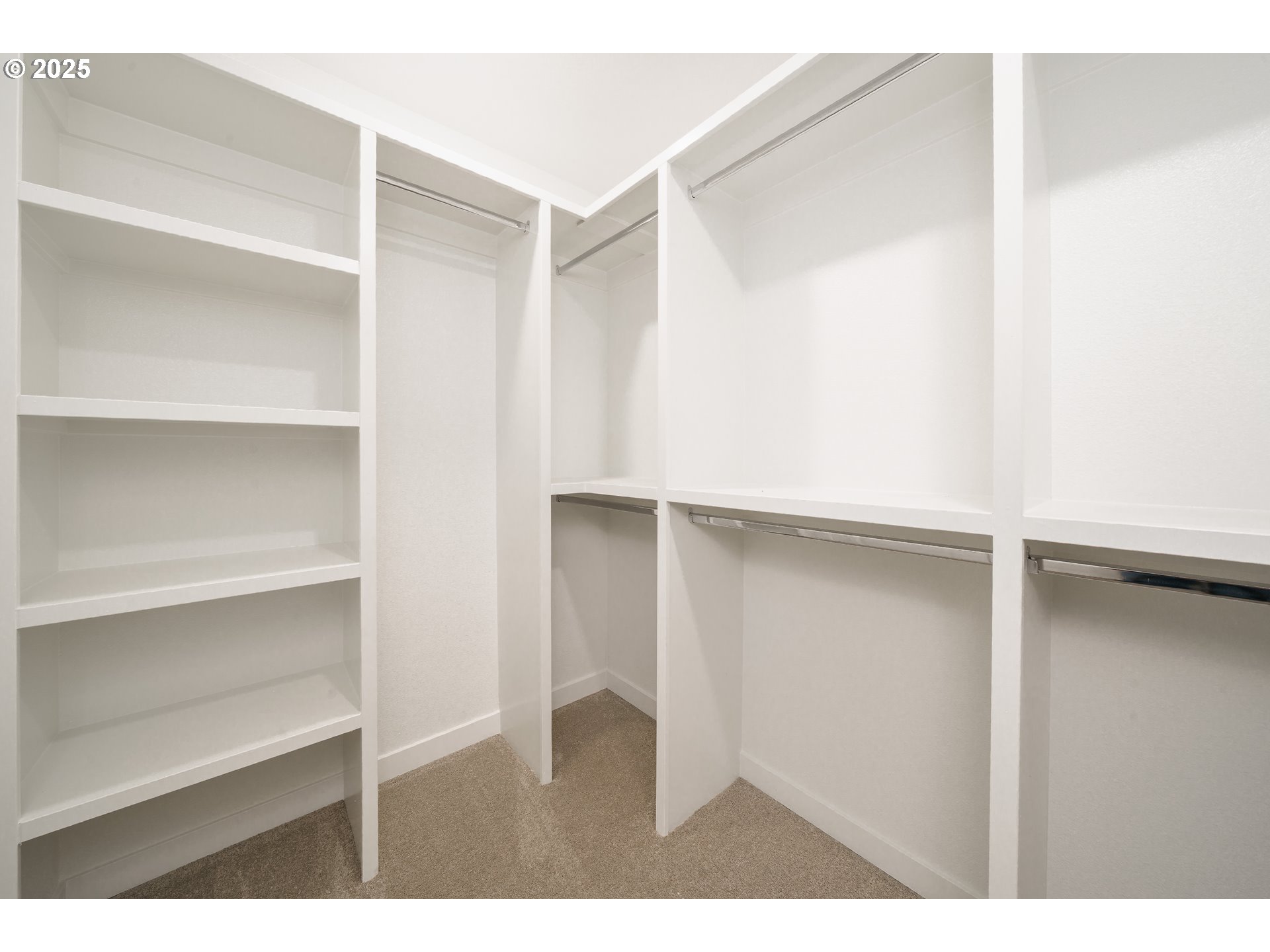 property viewer photo 36