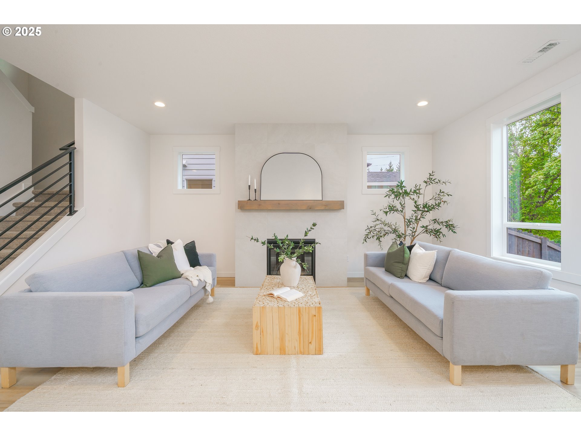 property viewer photo 8