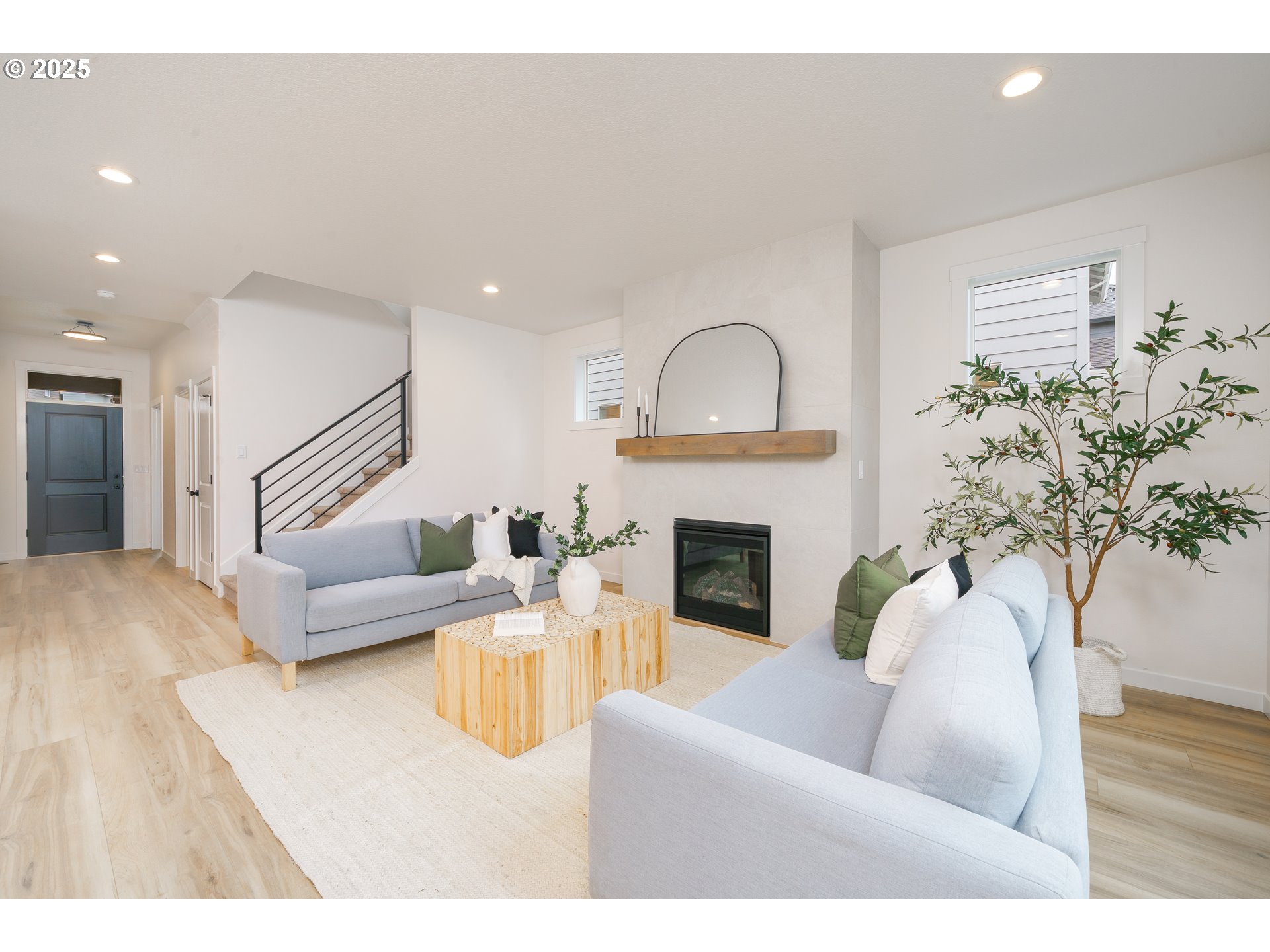 property viewer photo 9