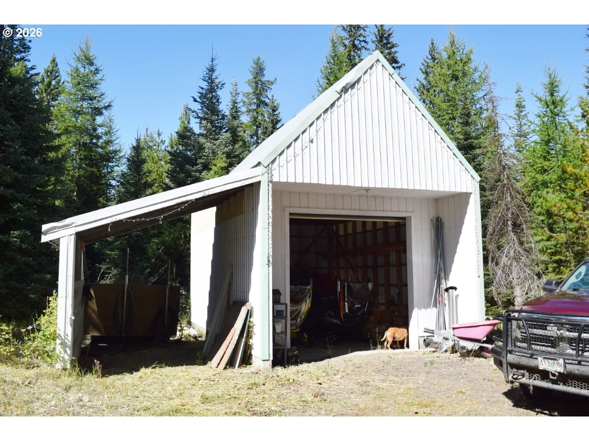 main property photo 8
