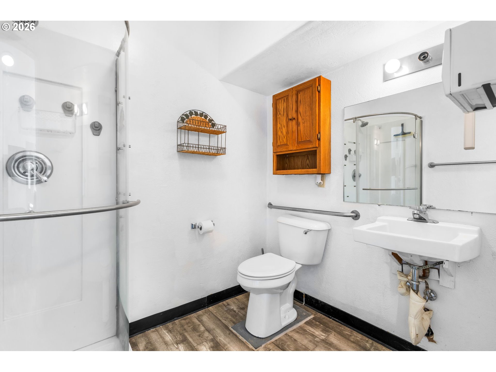 main property photo 18
