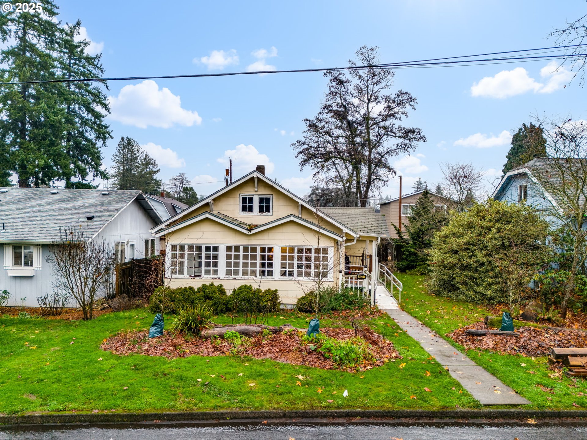 property viewer photo 1