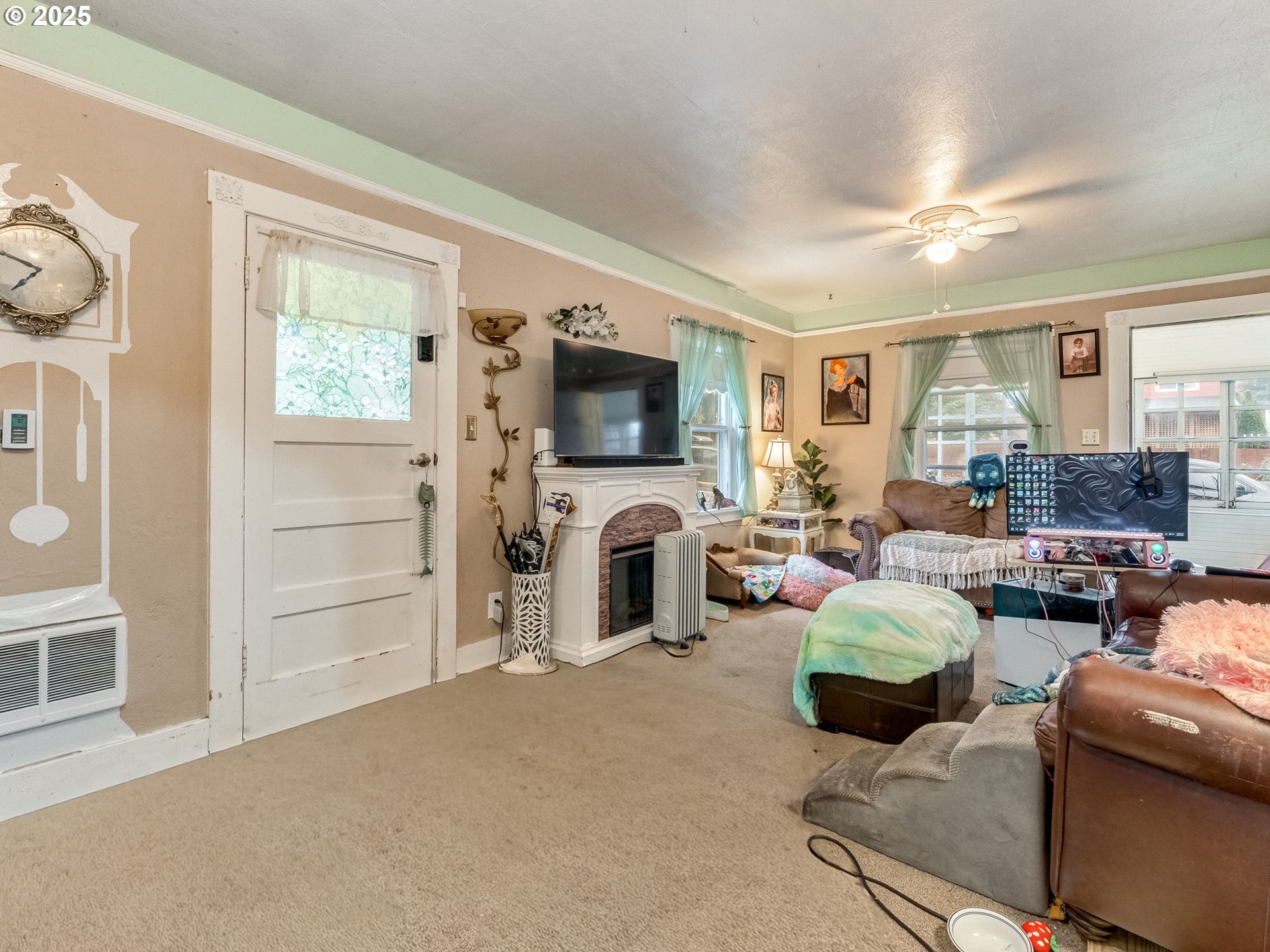property viewer photo 4