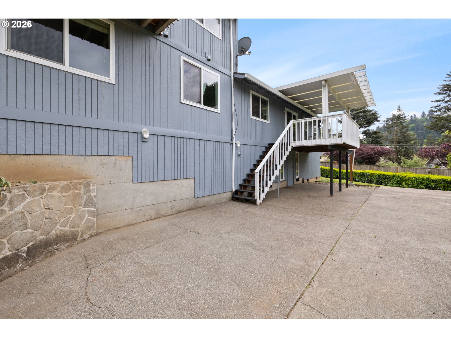 main property photo 41