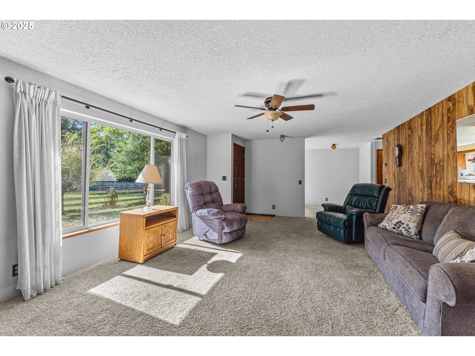 property viewer photo 11