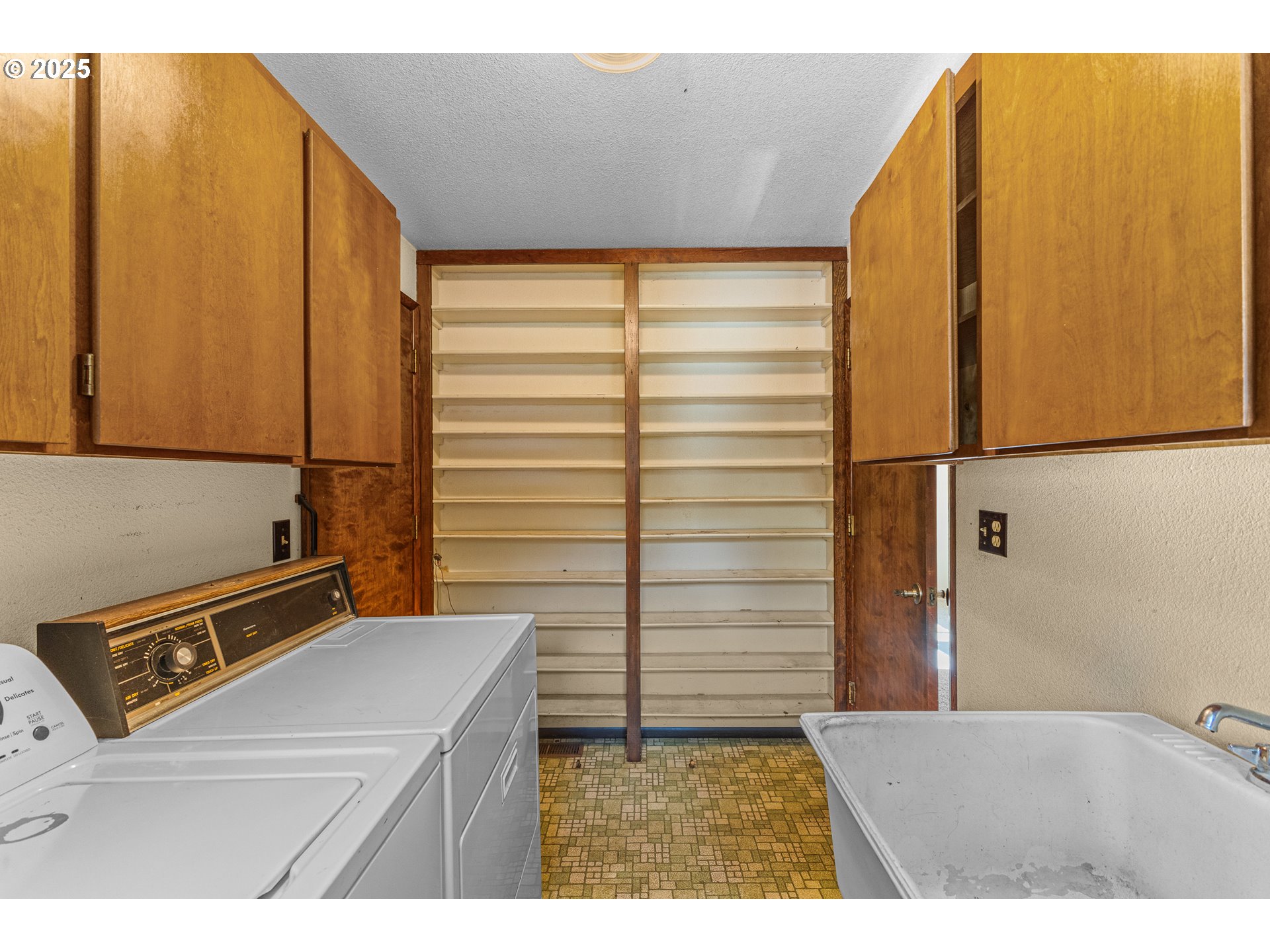 property viewer photo 27