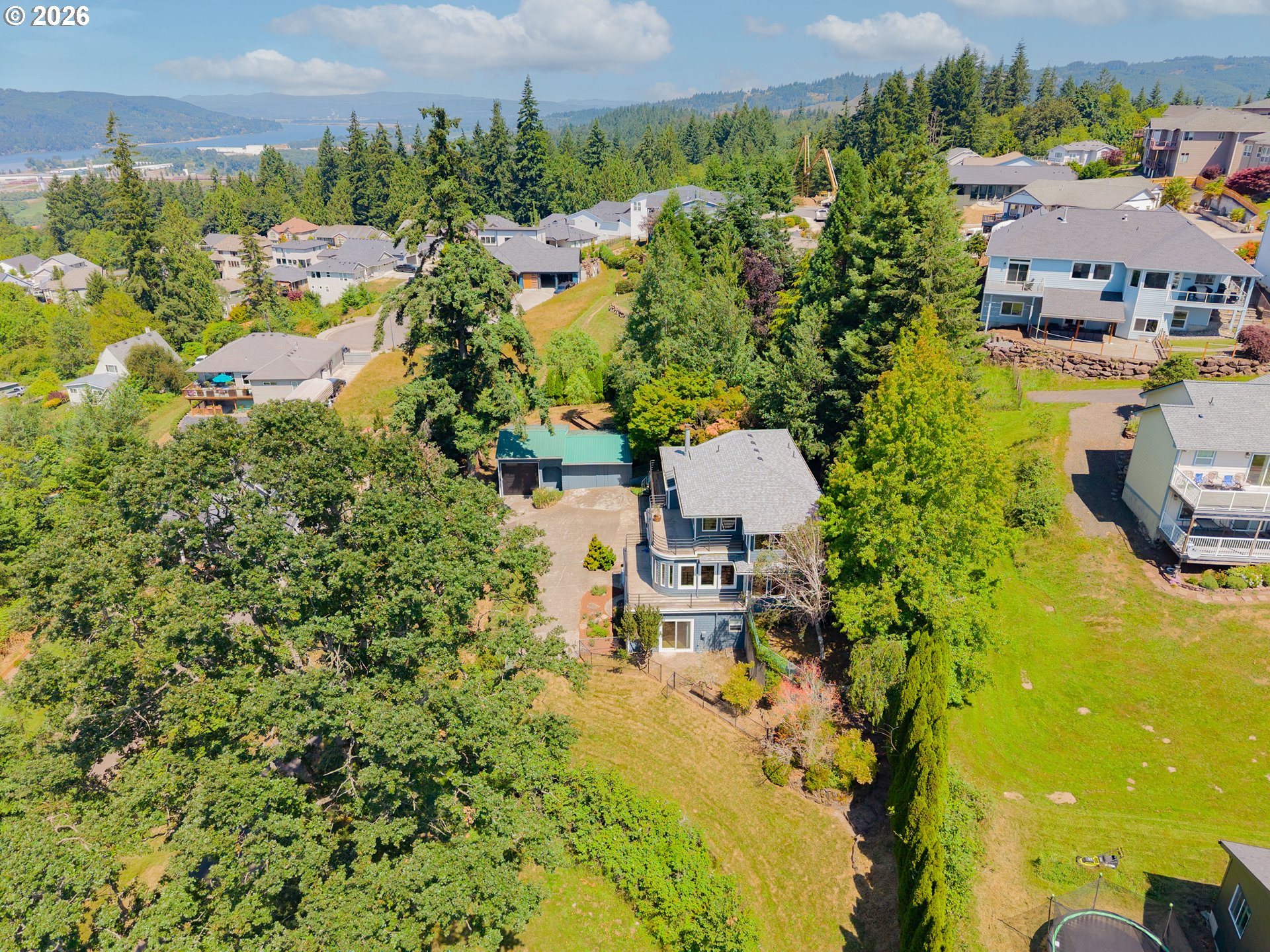 main property photo 5