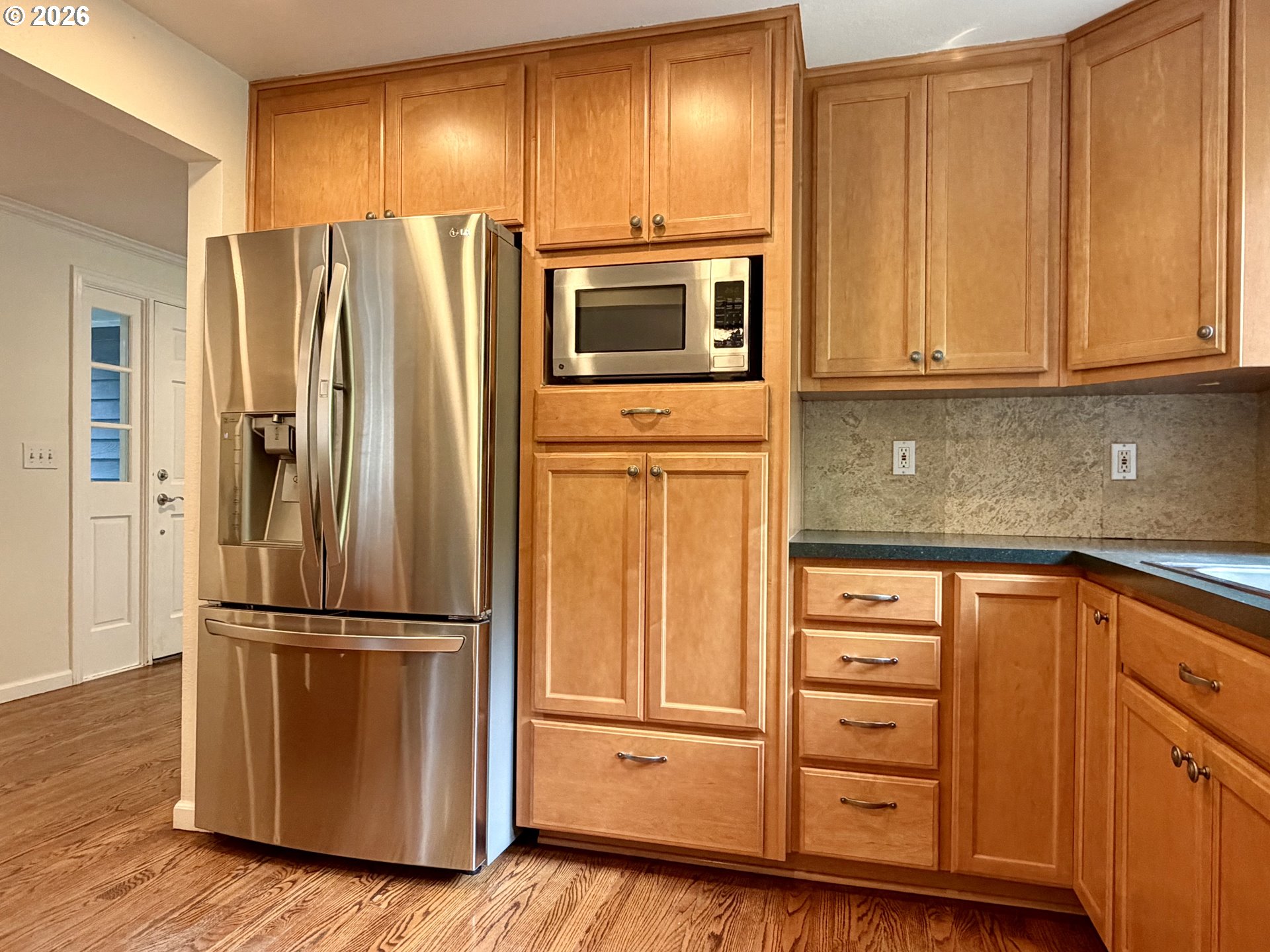 main property photo 8