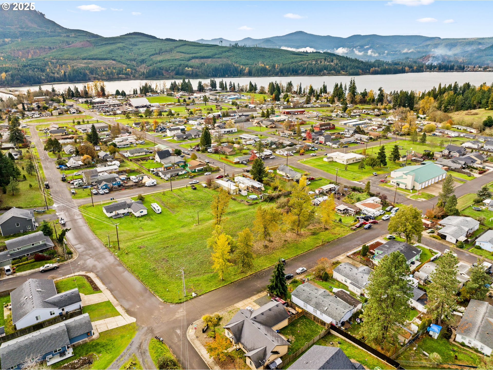 main property photo 19