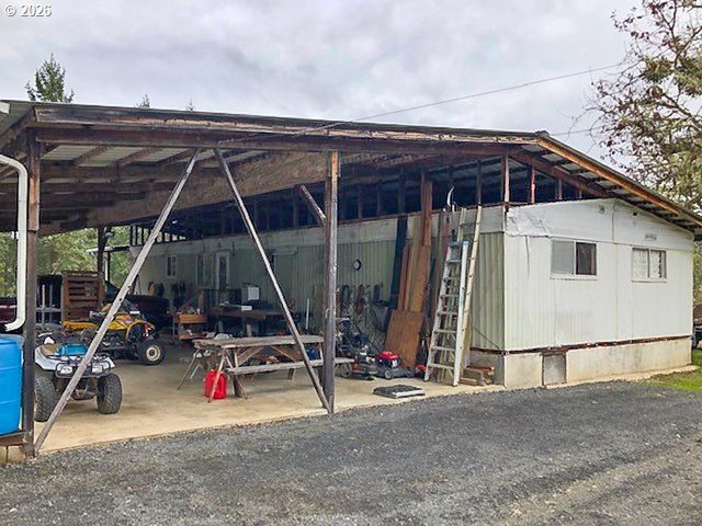 main property photo 33