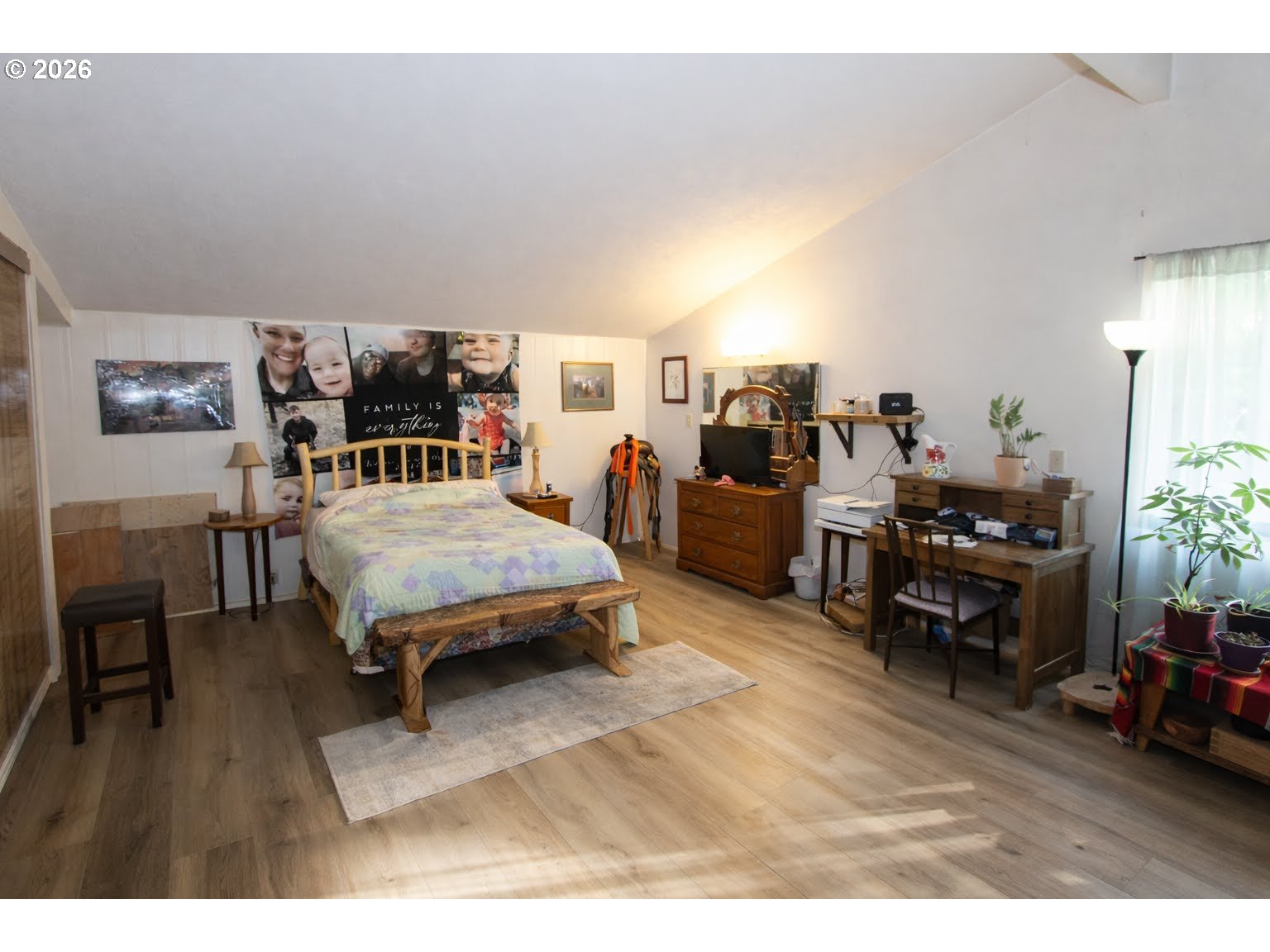property viewer photo 5
