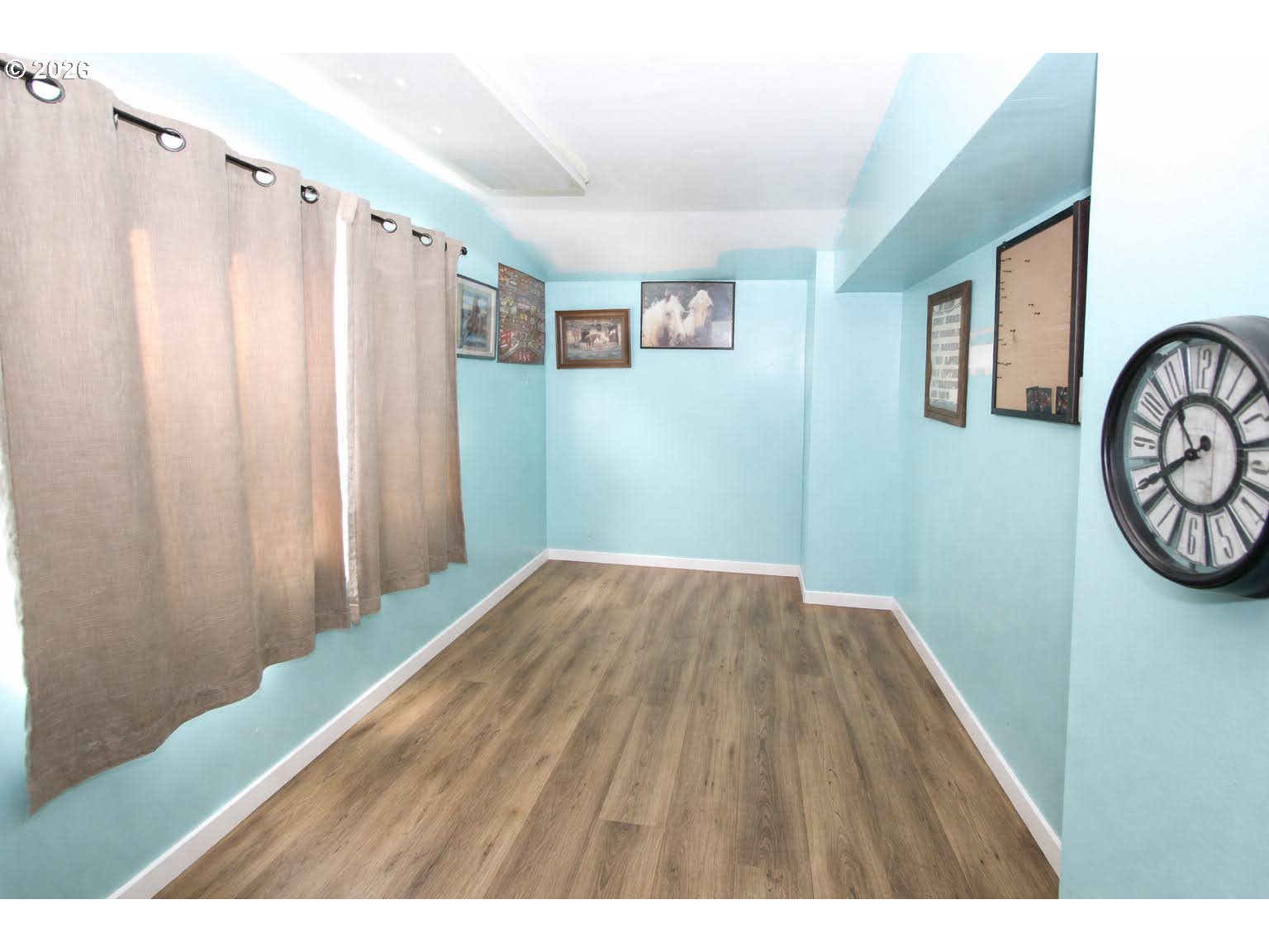 property viewer photo 9