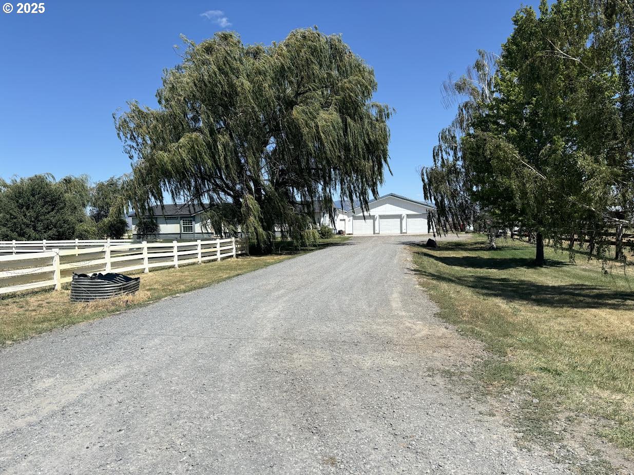 main property photo 27