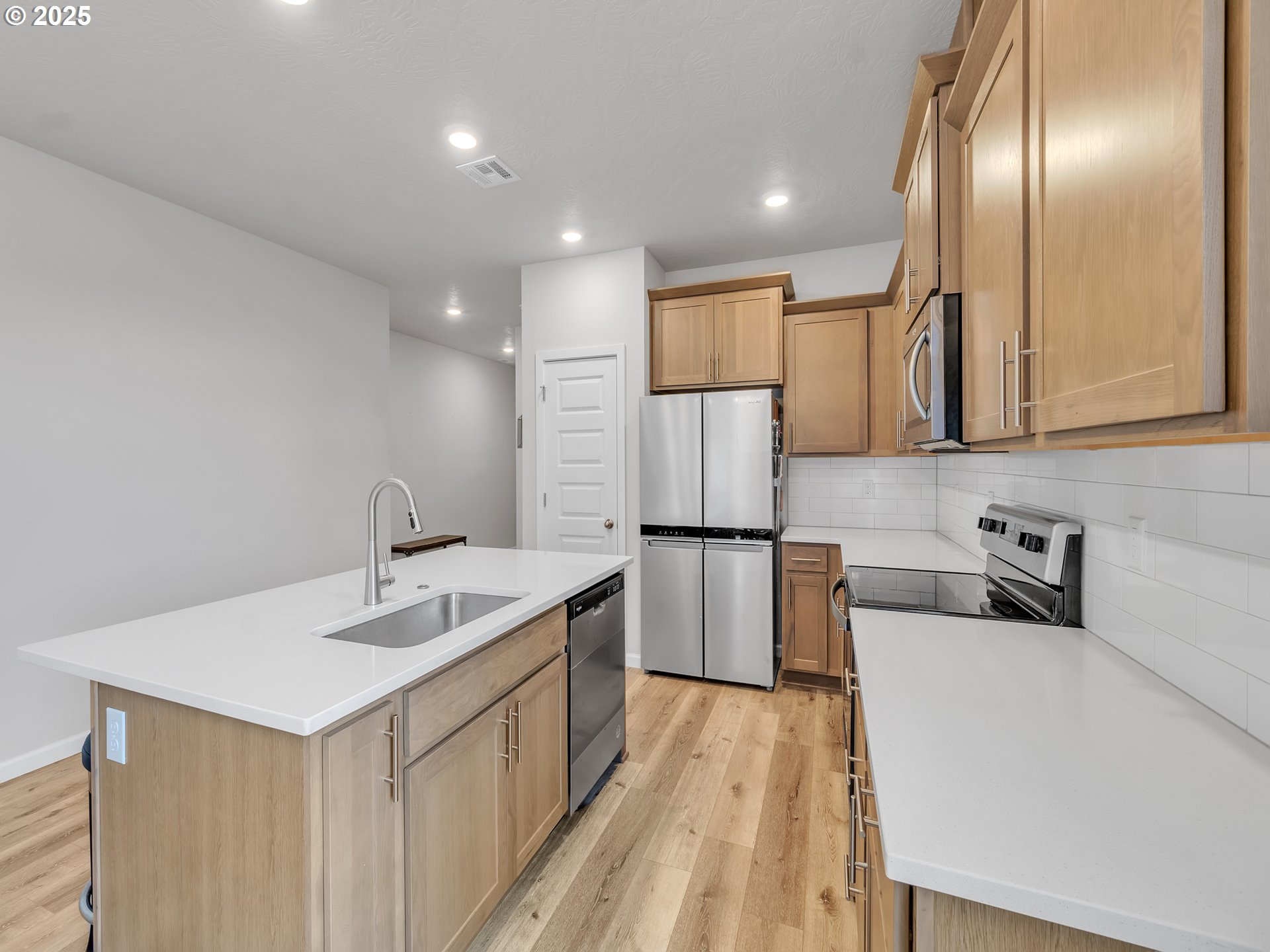 property viewer photo 7