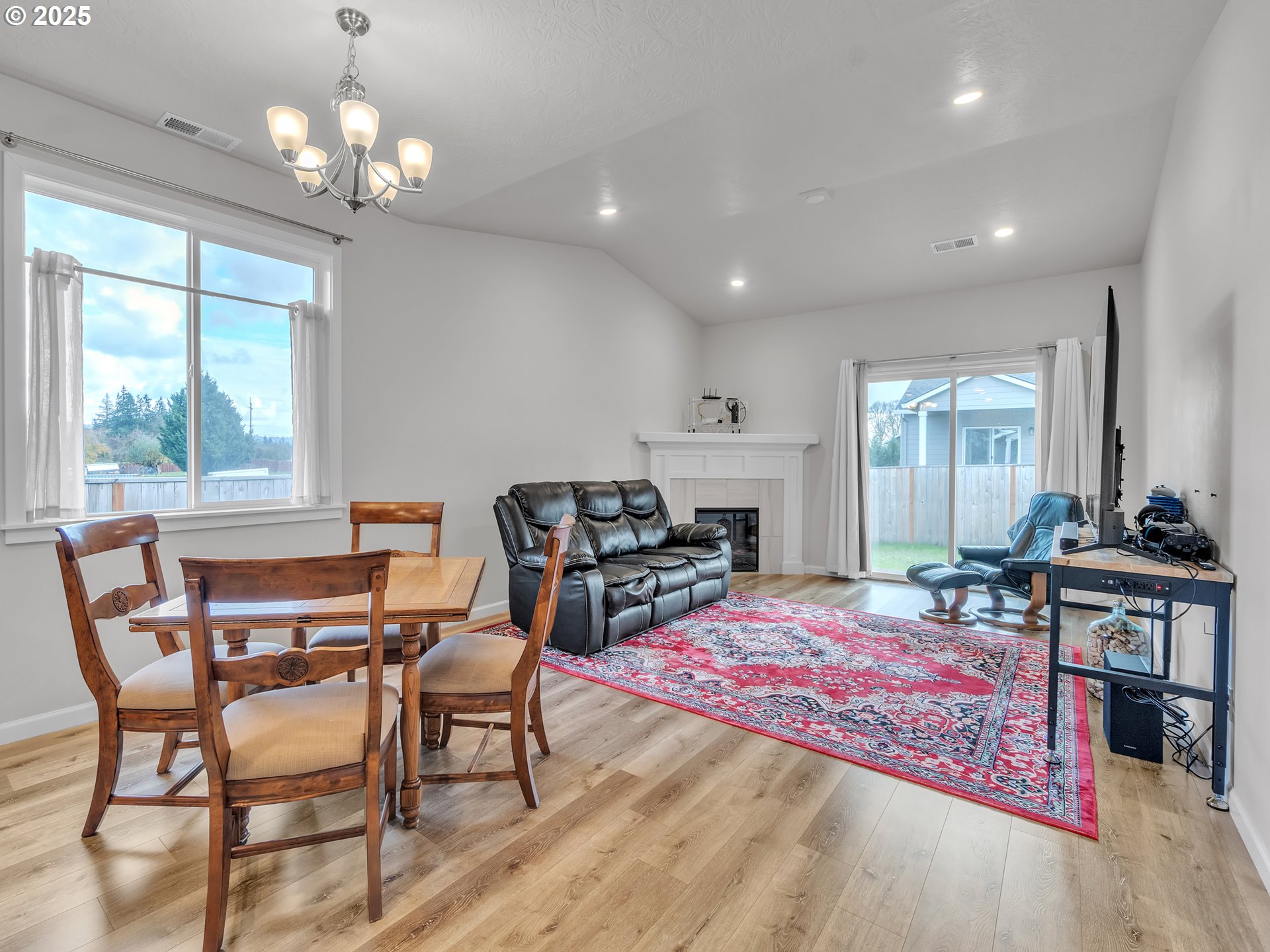 property viewer photo 8