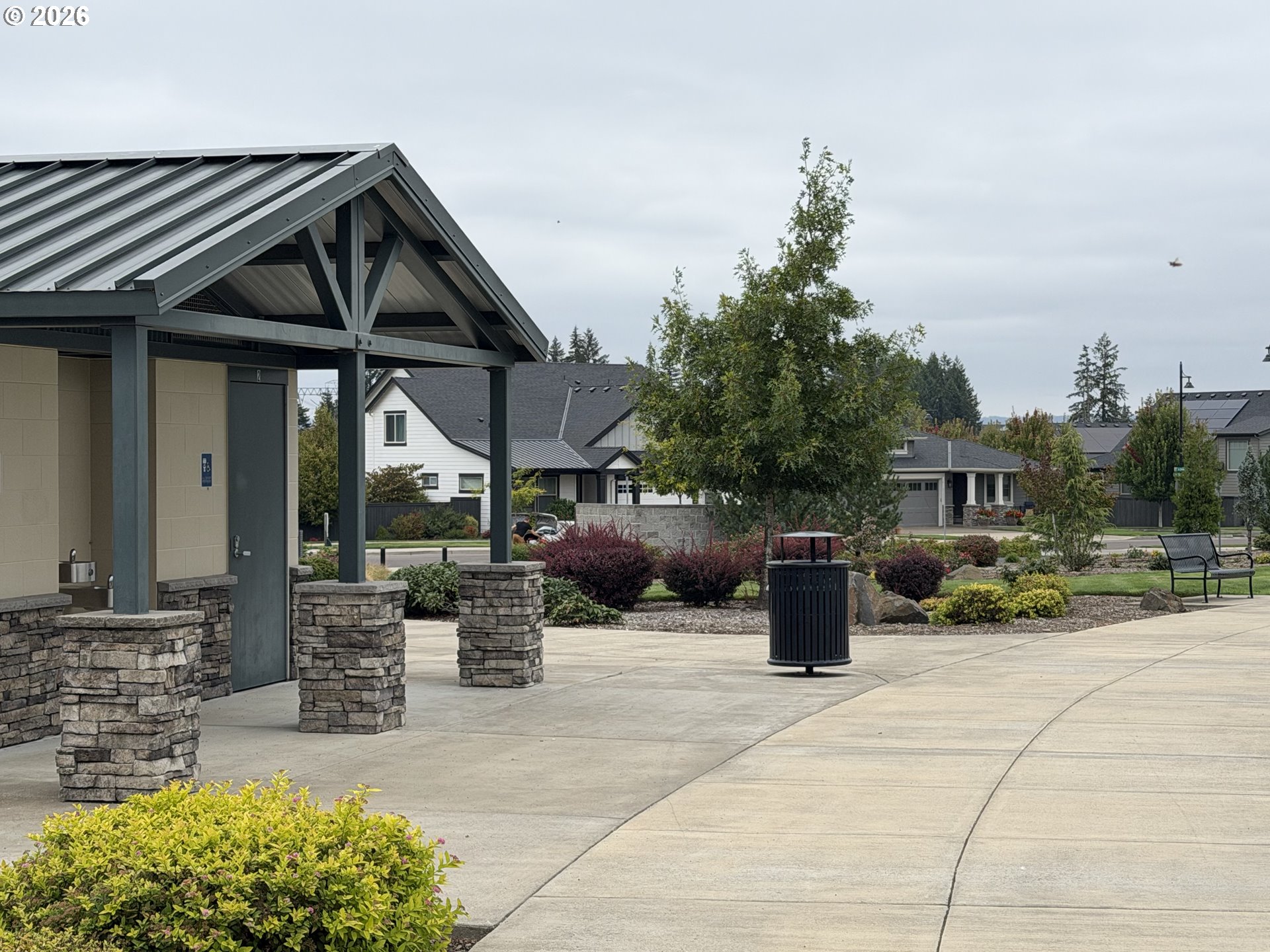 main property photo 23