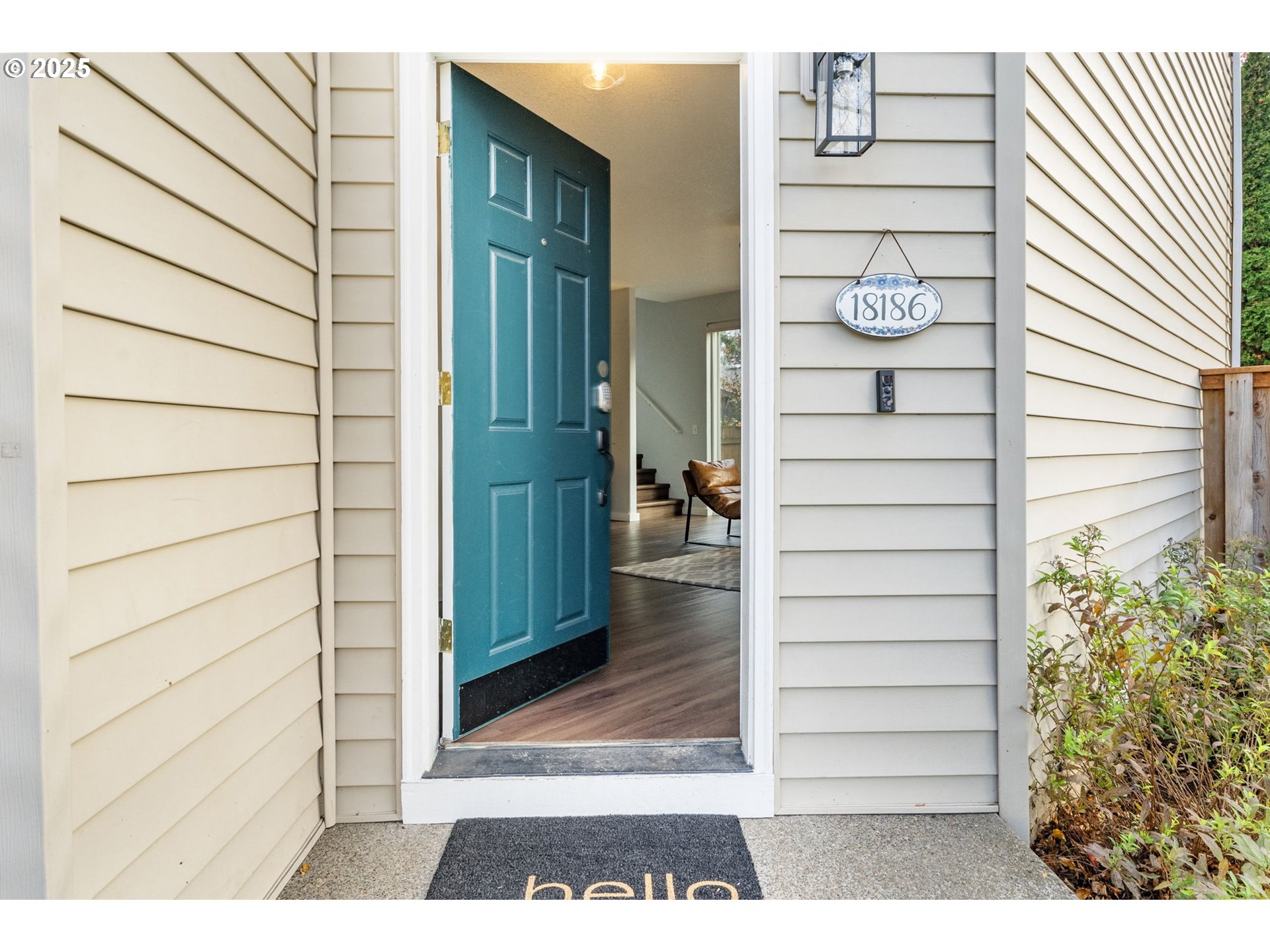 property viewer photo 1