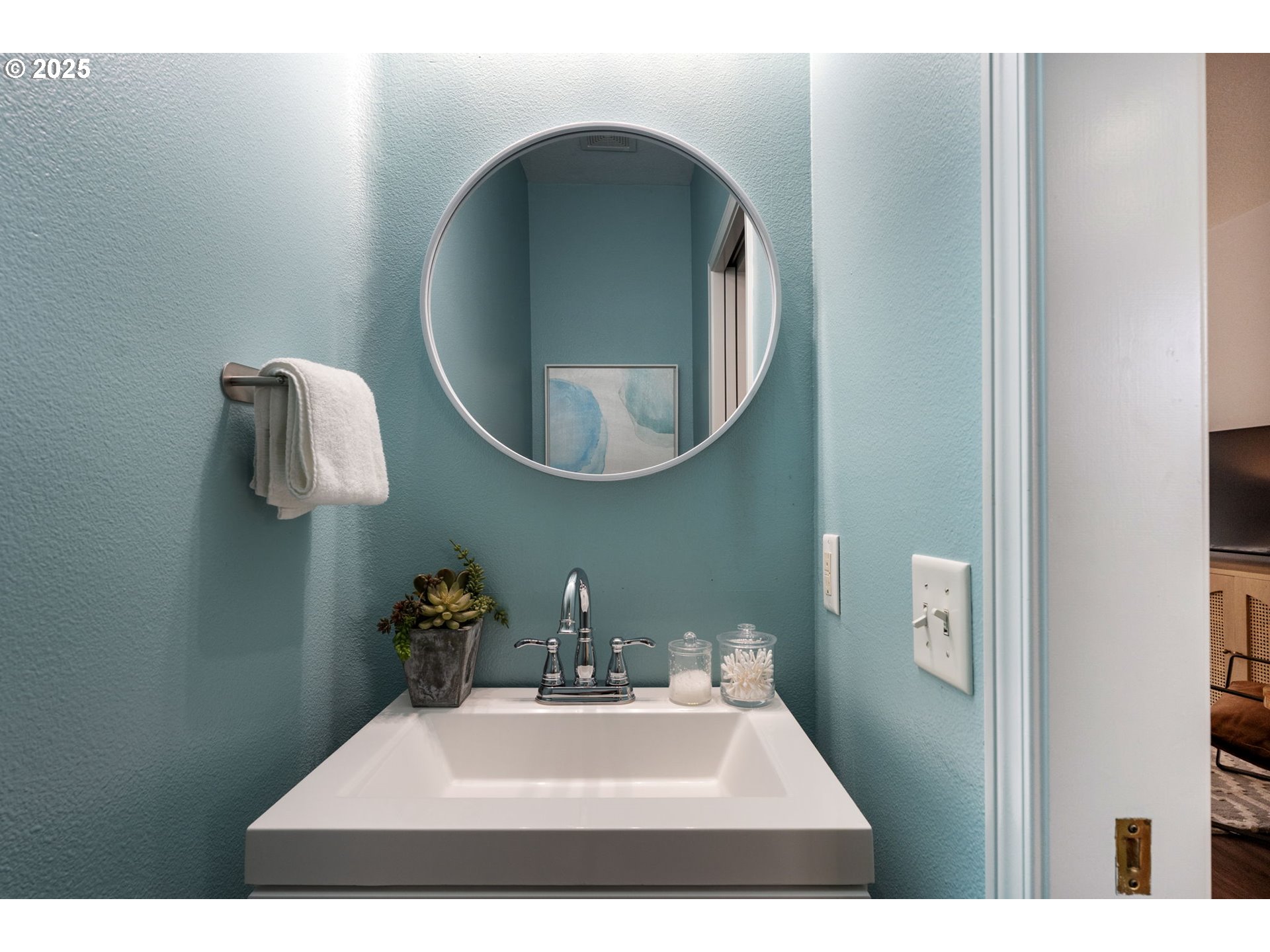property viewer photo 12
