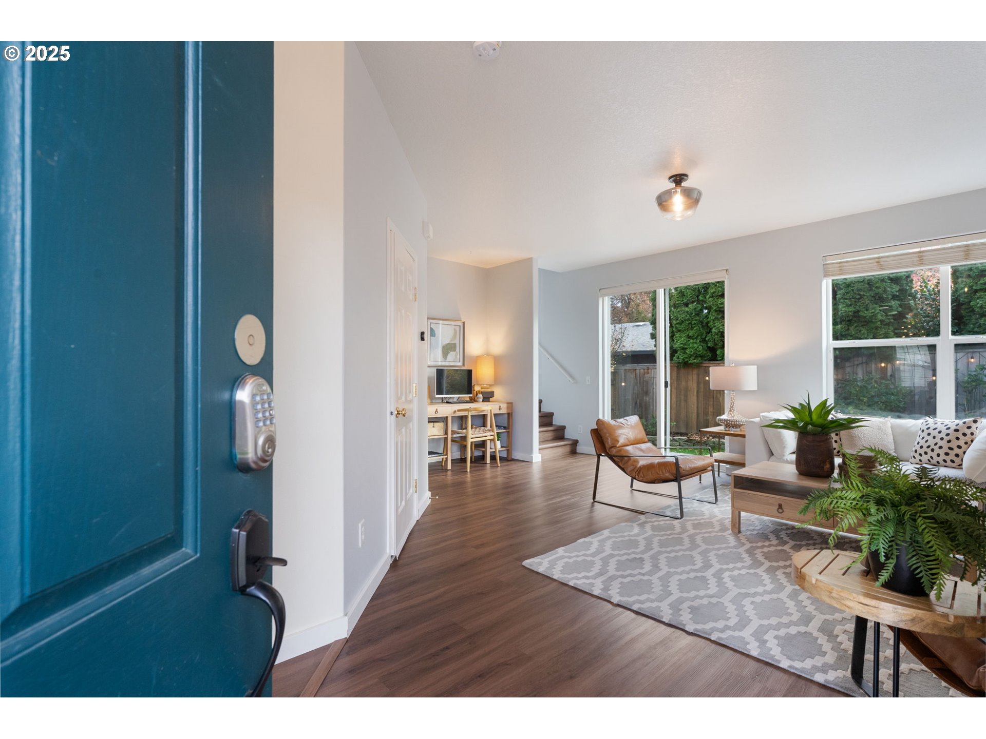 property viewer photo 2