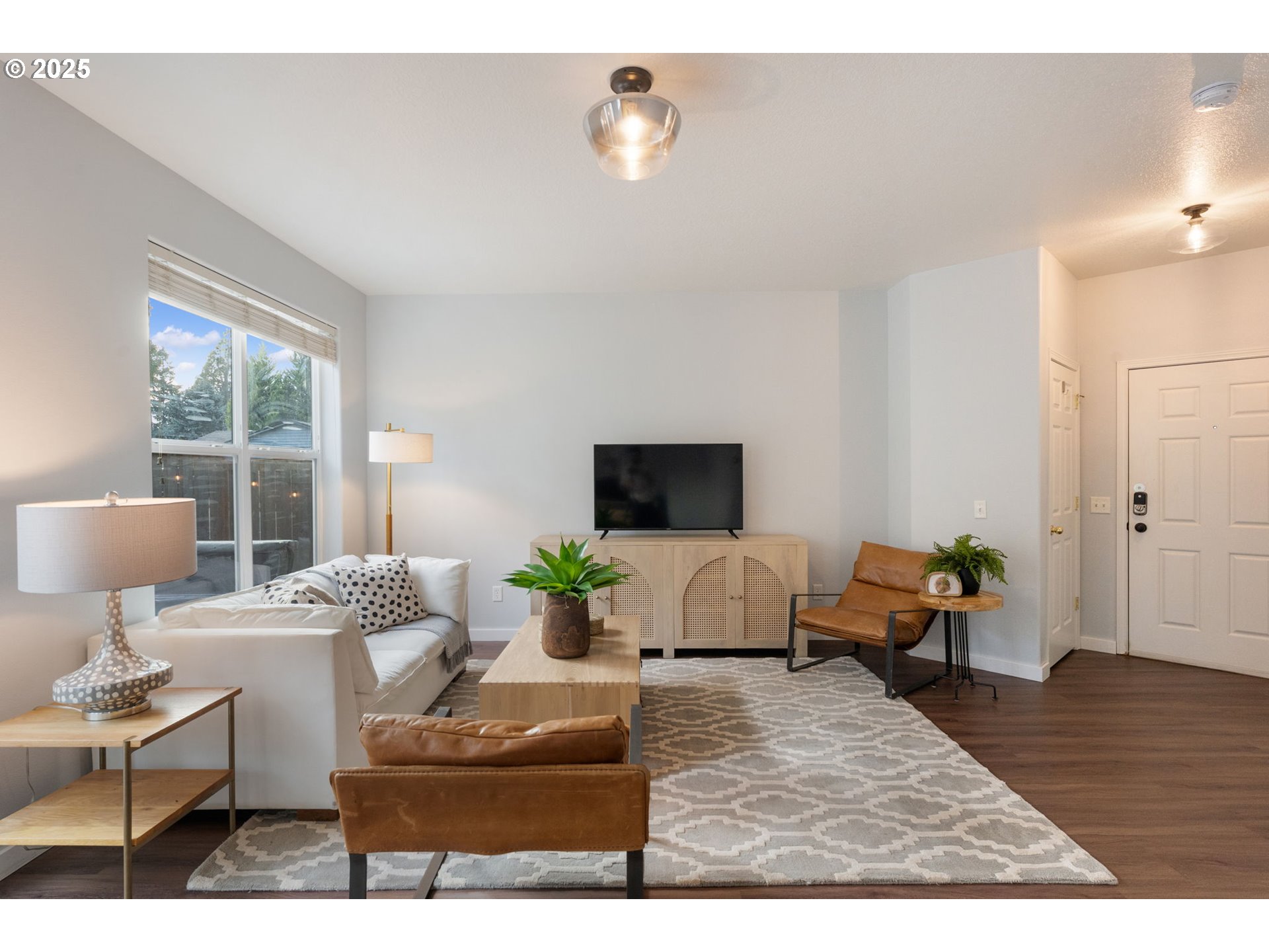 property viewer photo 5
