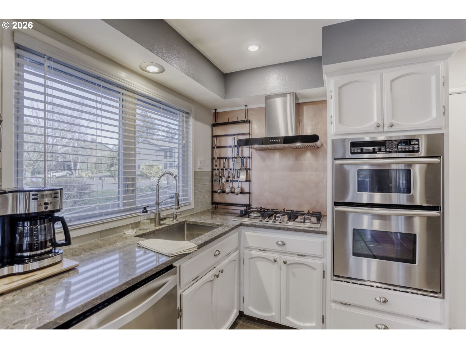 property viewer photo 16