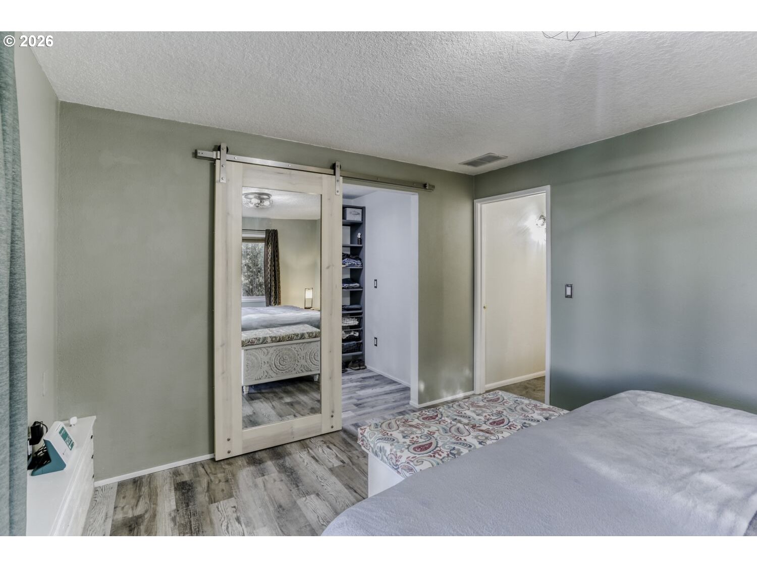 property viewer photo 31