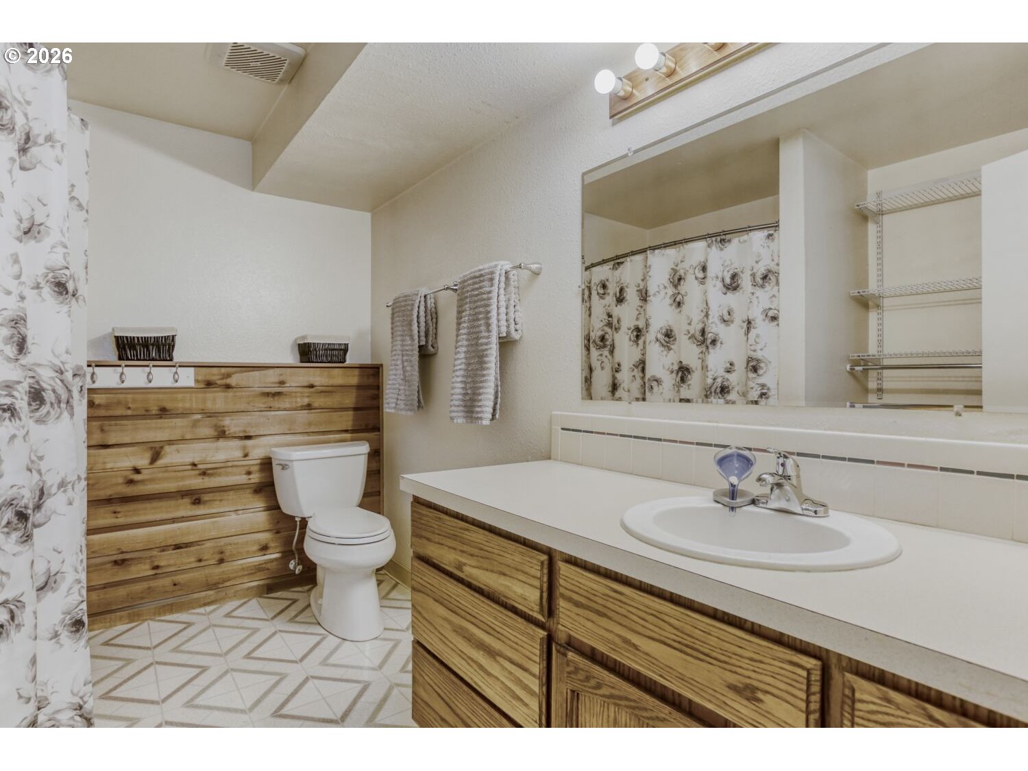 property viewer photo 33