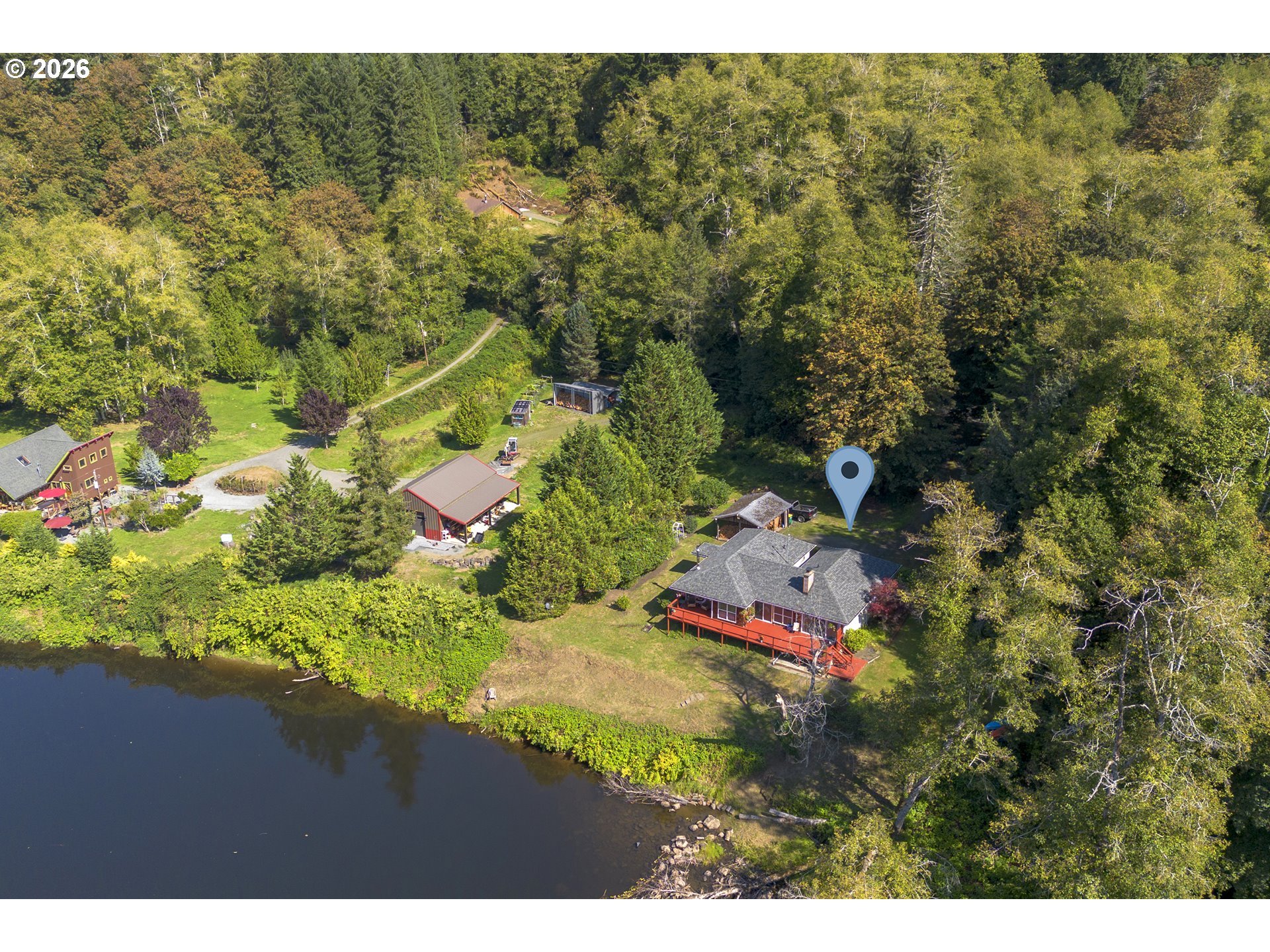 main property photo 30