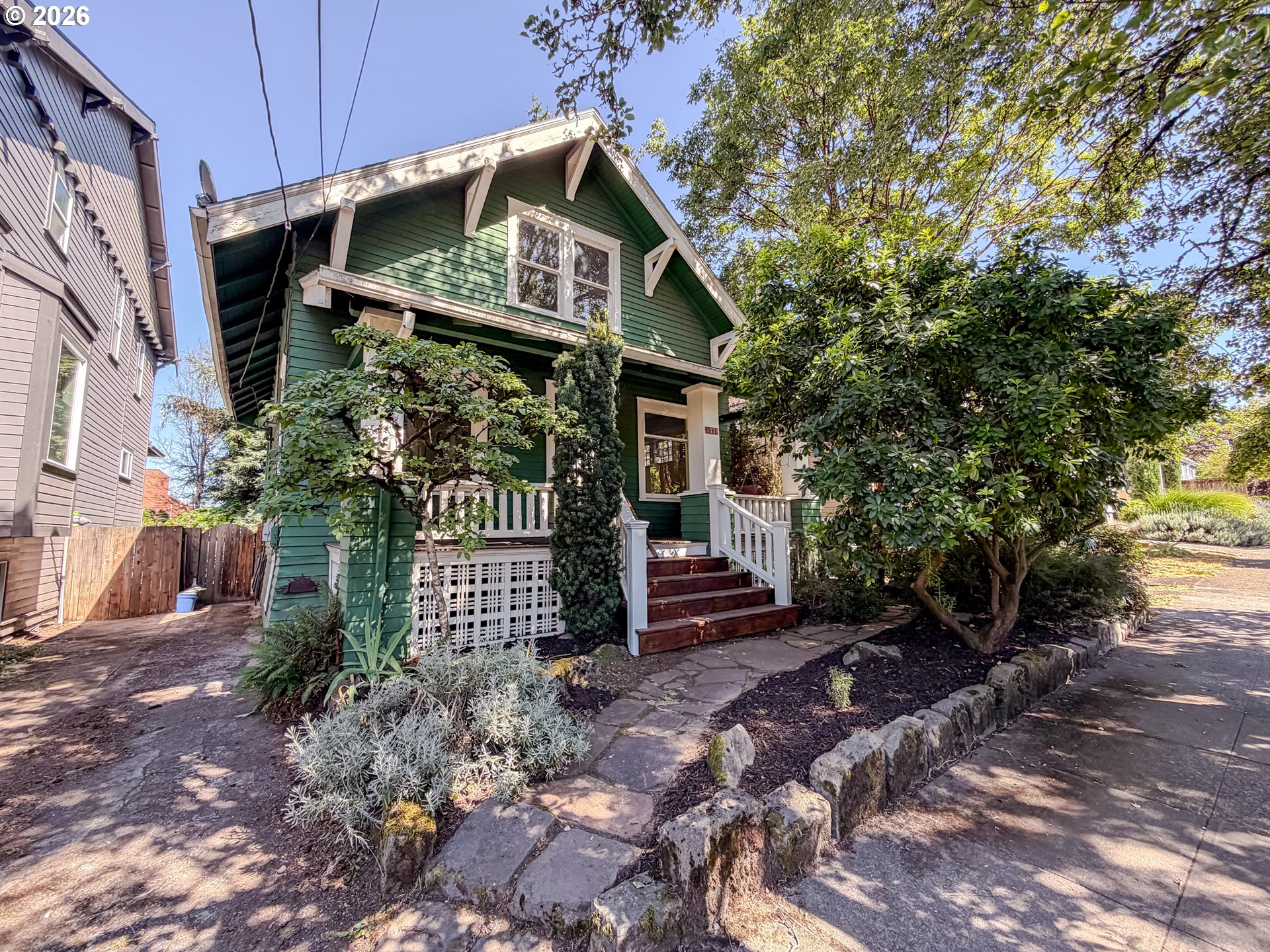 main property photo 2