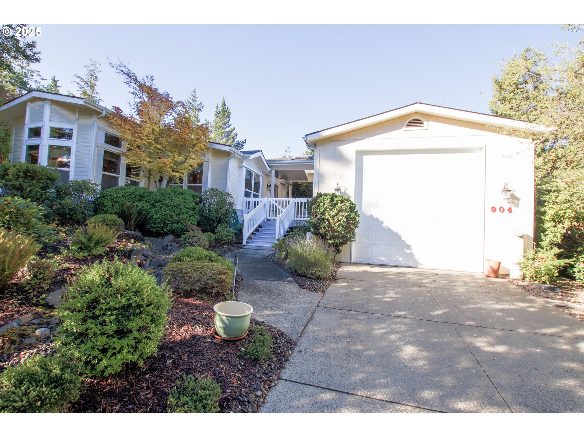 property viewer photo 1