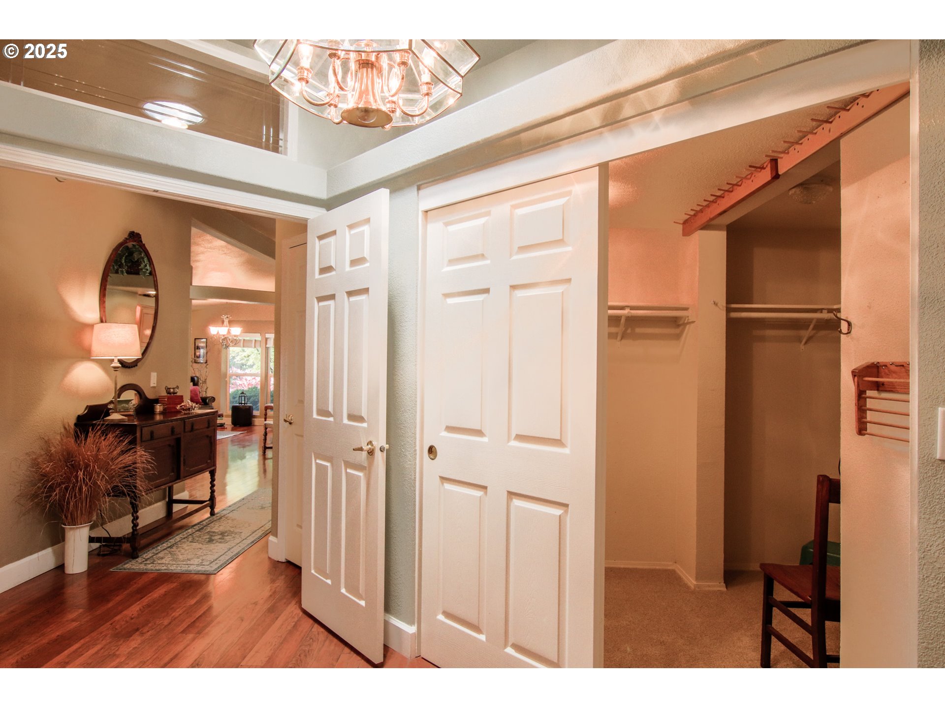 property viewer photo 25