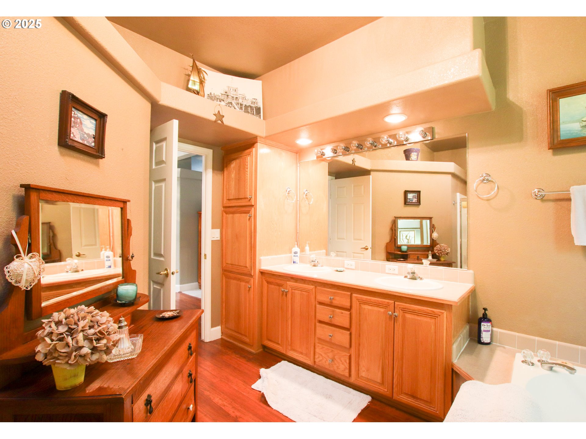 property viewer photo 32