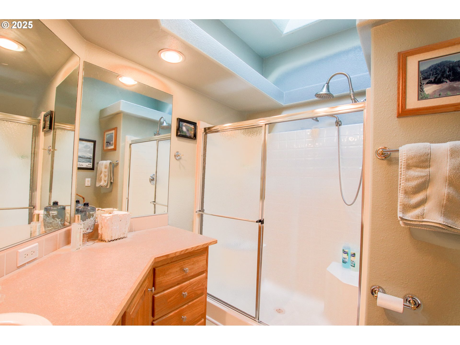 property viewer photo 35