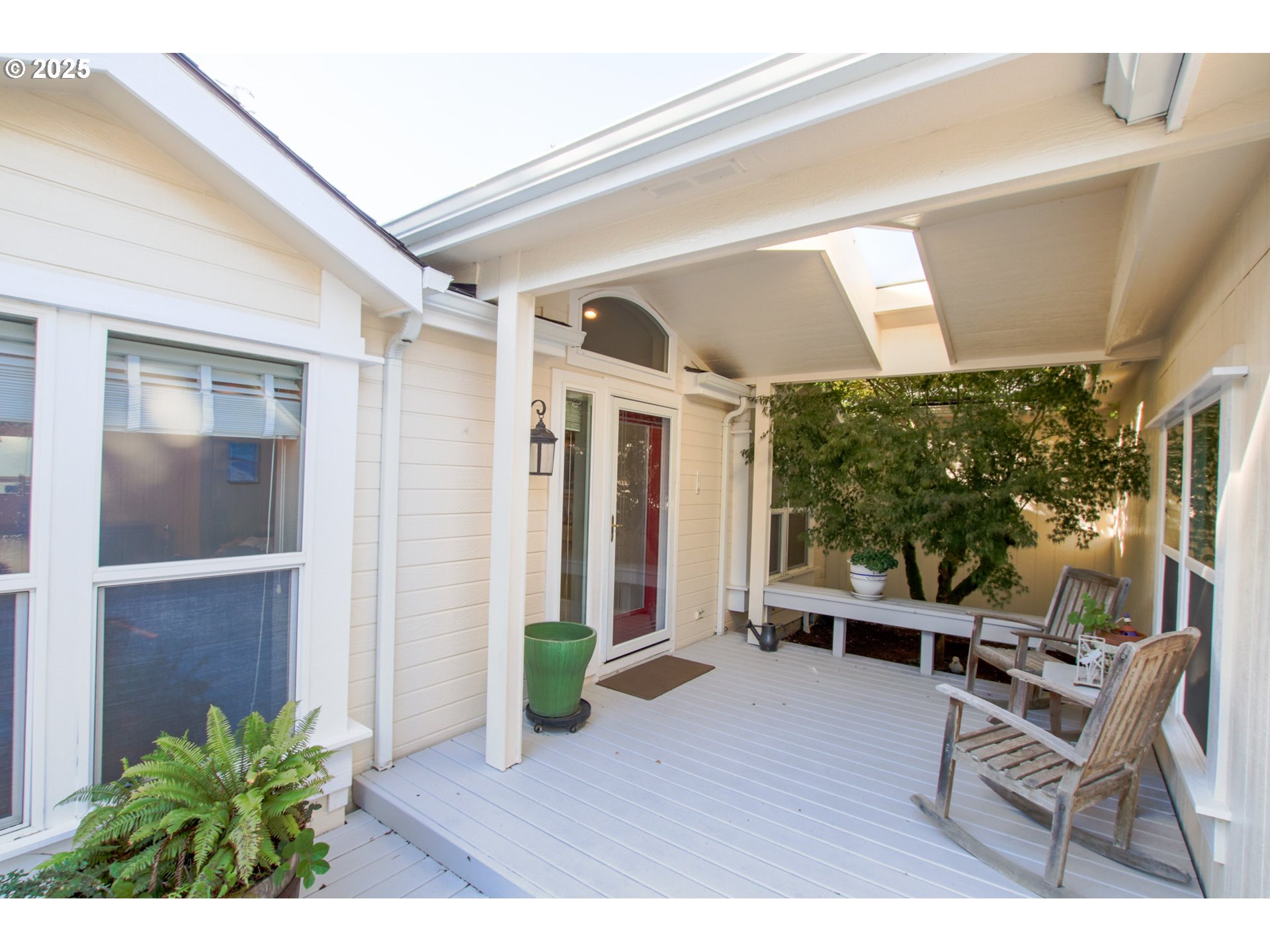 property viewer photo 4