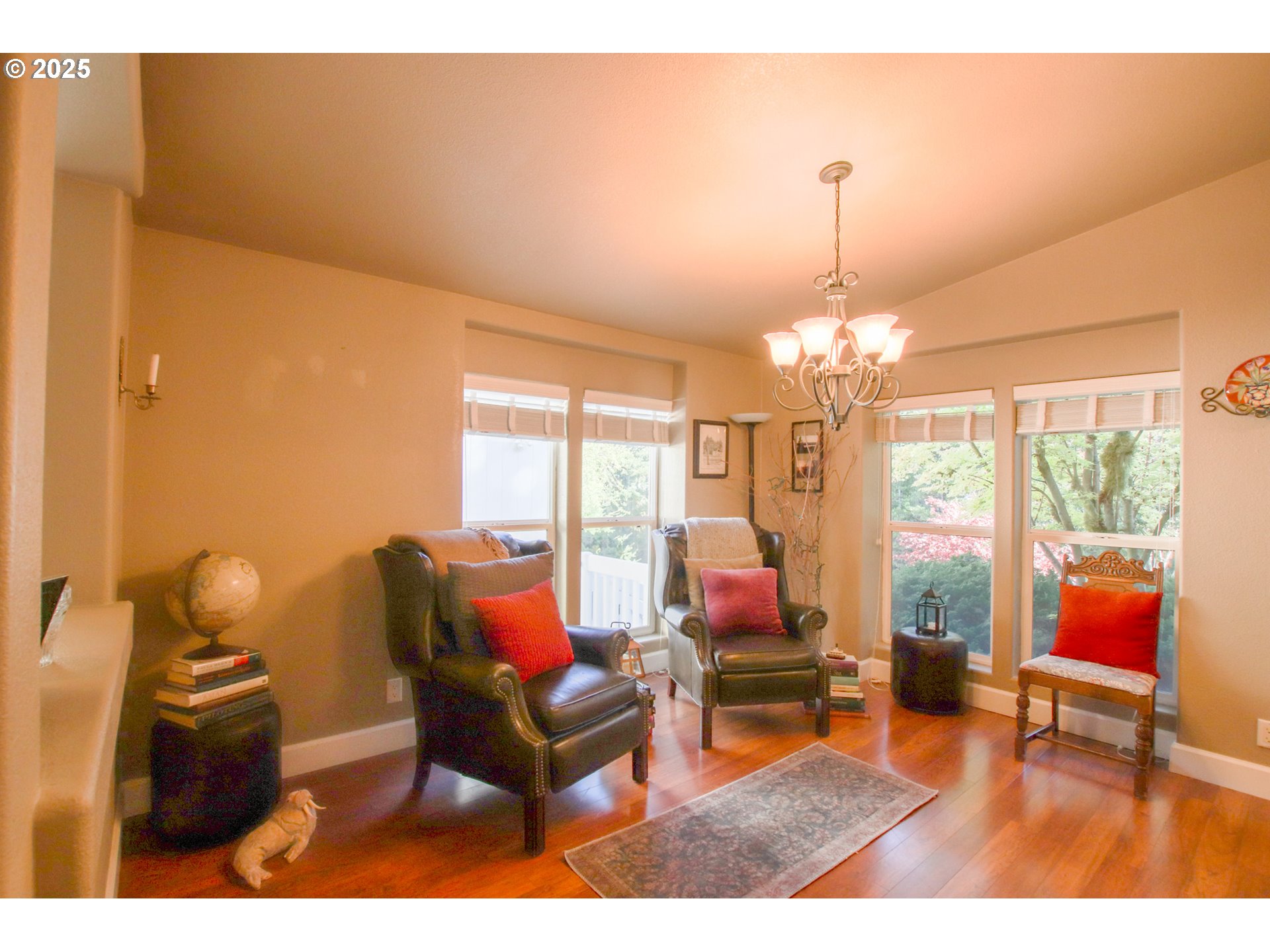 property viewer photo 9